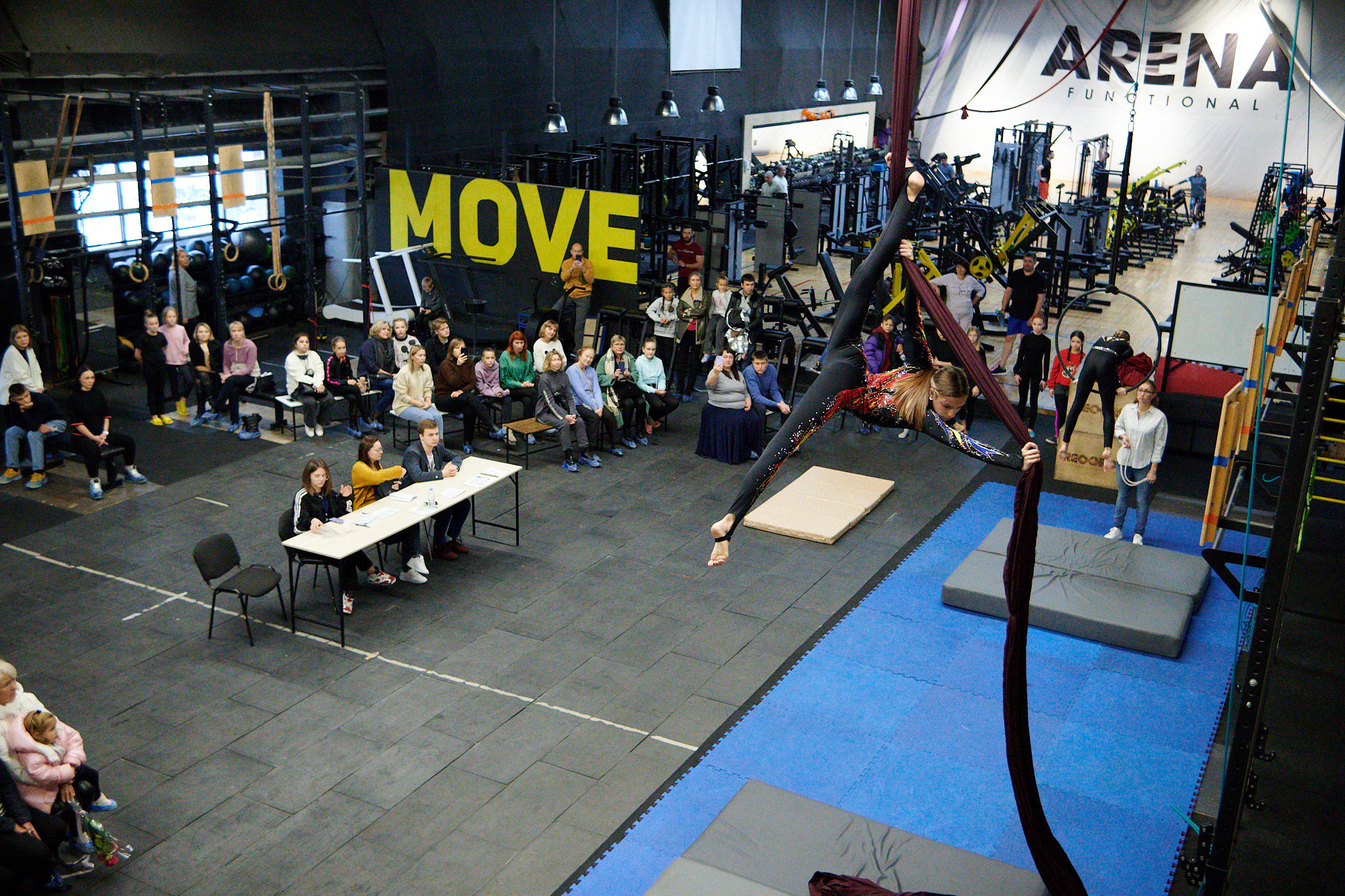 Соревнования по воздушным полотнами и акробатике 29.11.2022