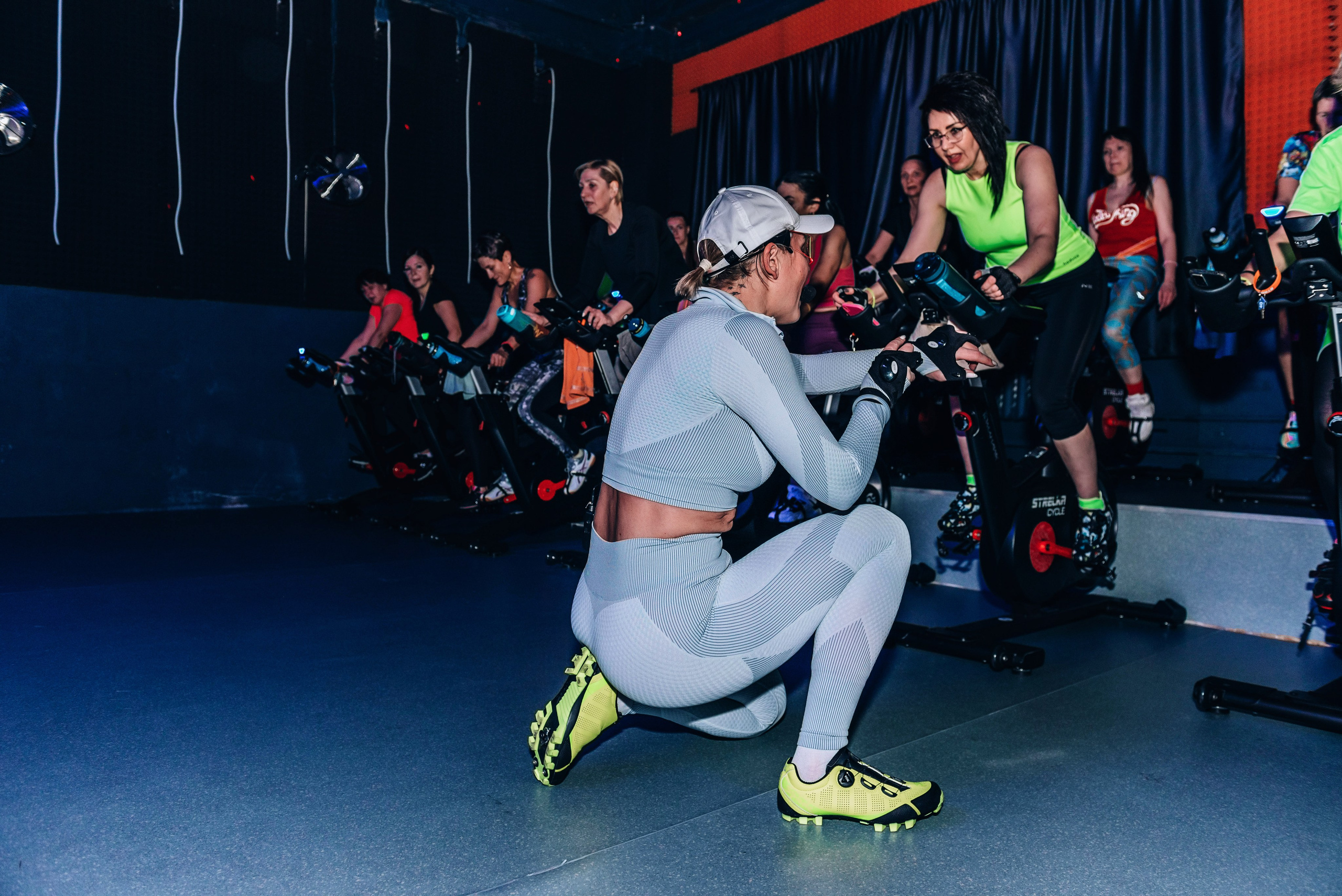 Сайкл-студия «Стрелка», заезд. Школьный, фэшн фотограф в Тюмени и в России Ирина Королева