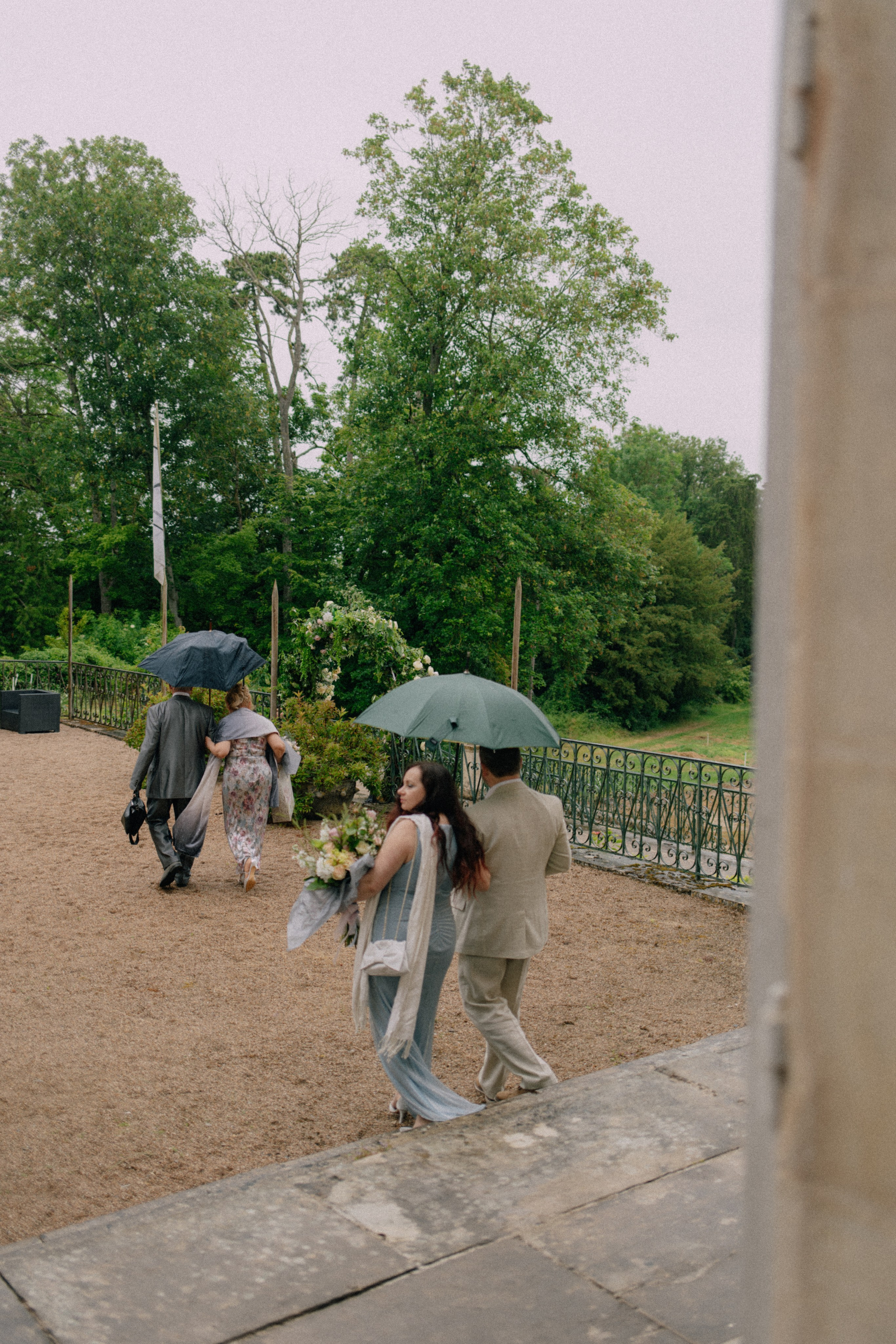 Pendant la pluie. Photographe à Paris