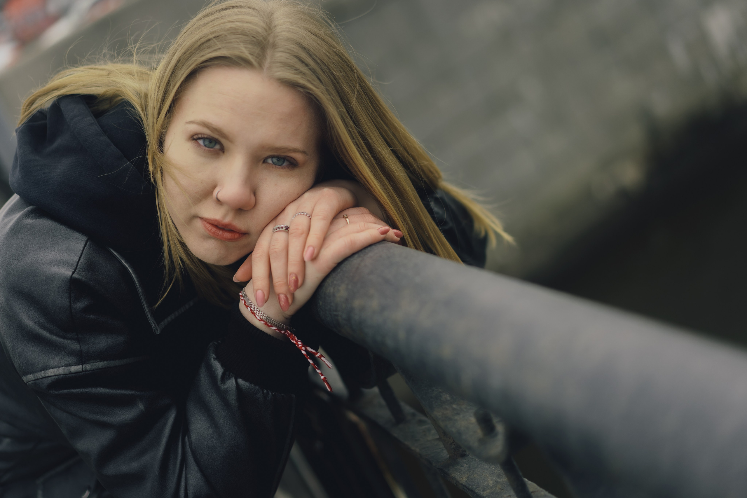 Прогулочная фотосессия по Обводному каналу. Виктория Спорова. Ваш портретный фотограф в Санкт-Петербурге