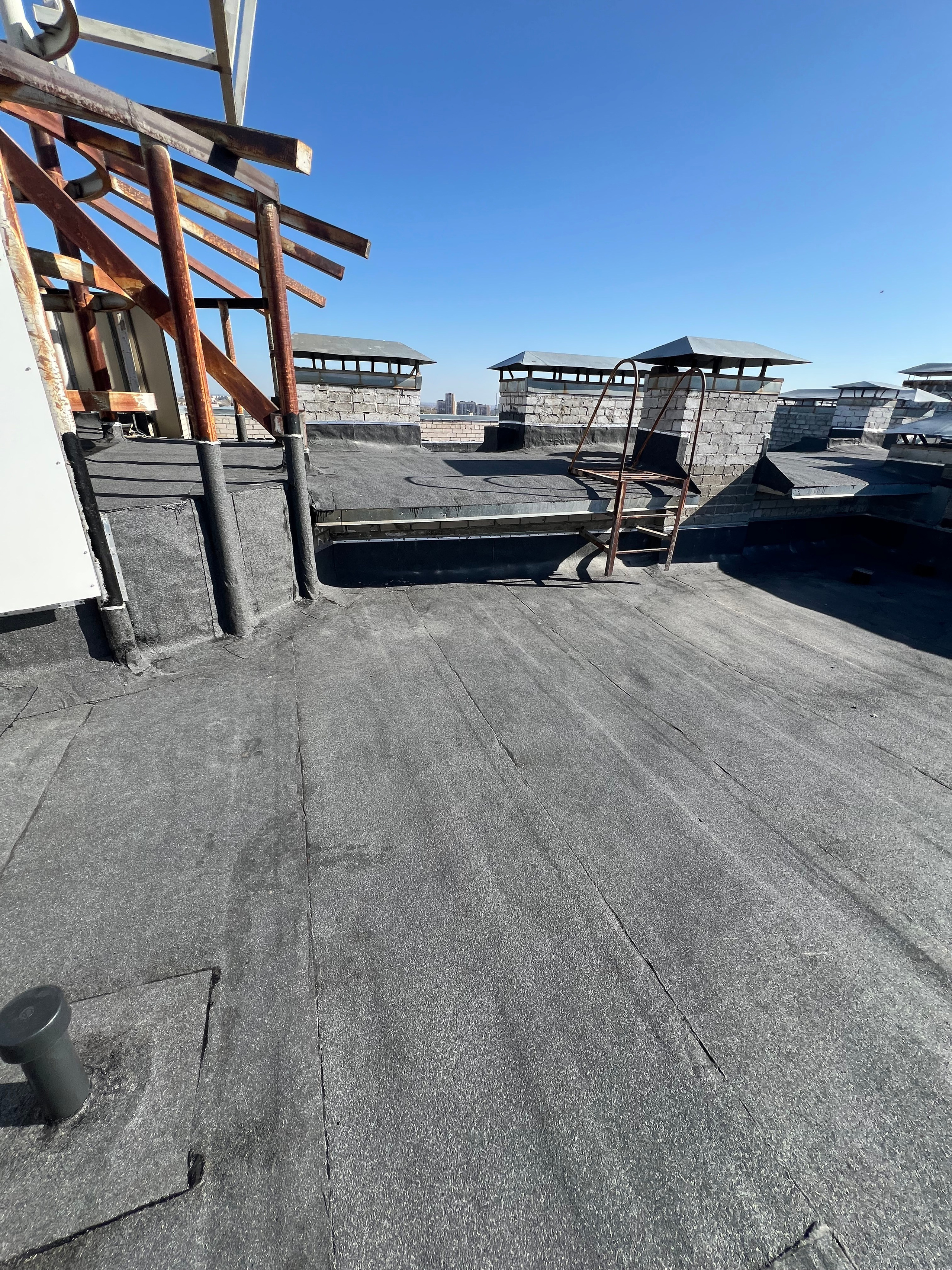 ТСЖ Строителей 33 Монтаж наплавляемой кровли