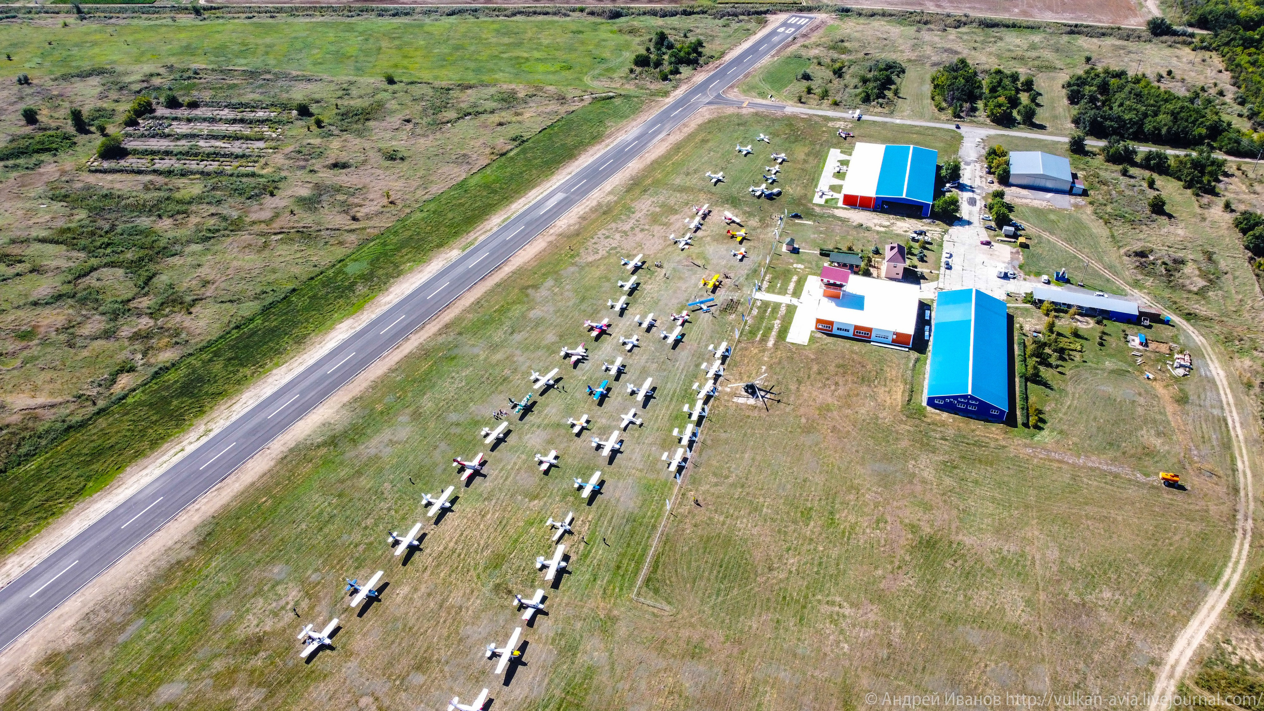 Волгодонск аэр. Потапов слёт «Небо для всех» (2021 г.). Фотоальбом показывающий увлекательный мир авиации и мир медведей Андрея Иванова
