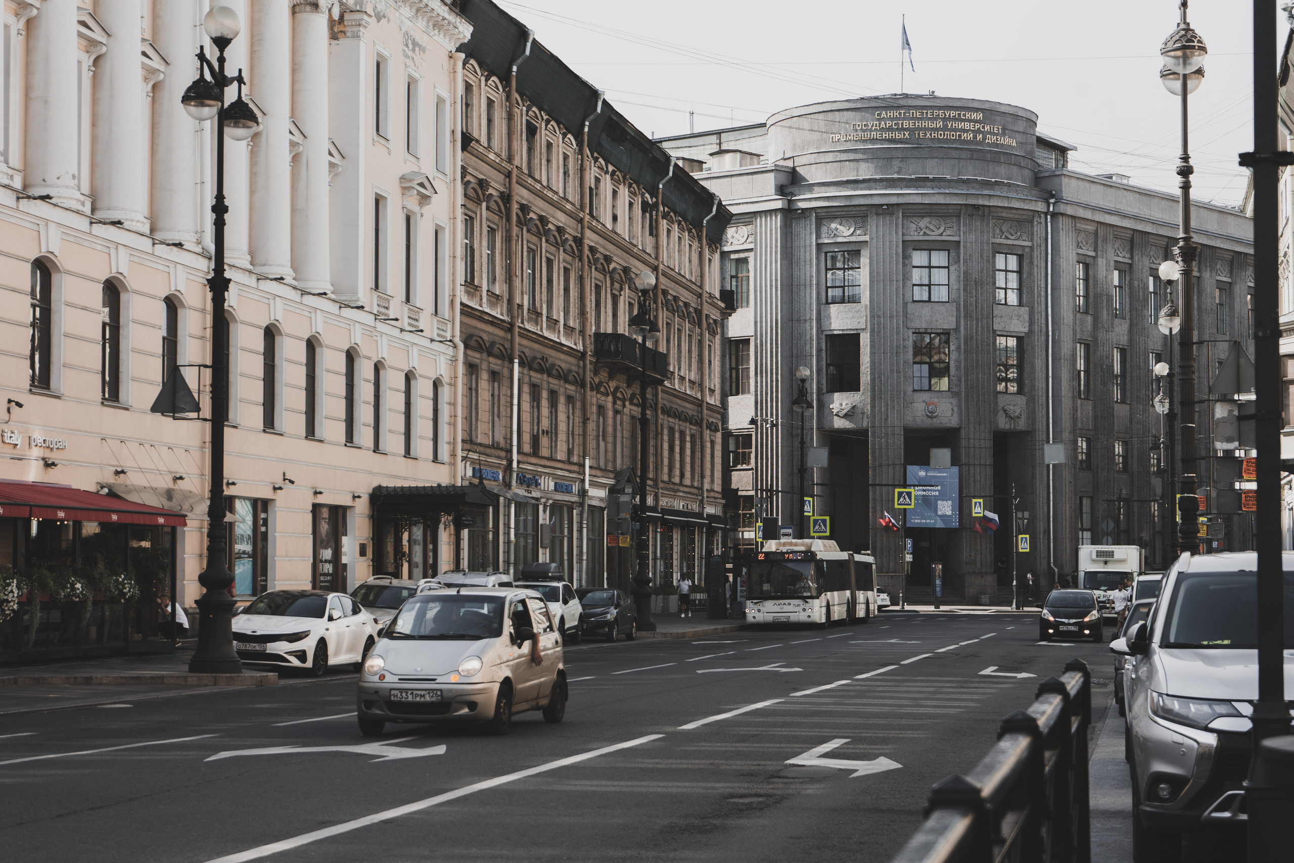Стрит — фотография в Санкт-Петербурге. Портретный фотограф в Санкт-Петербурге Дори Милиева