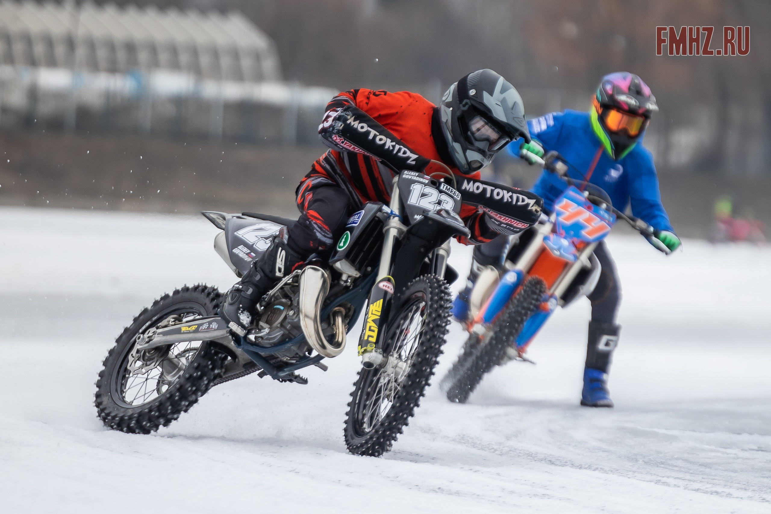 Первый этап Кубка МФР по мотокроссу на льду Большого Крылатского пруда в Москве. 8 февраля 2025 г. Фотограф Владимир Охрименко