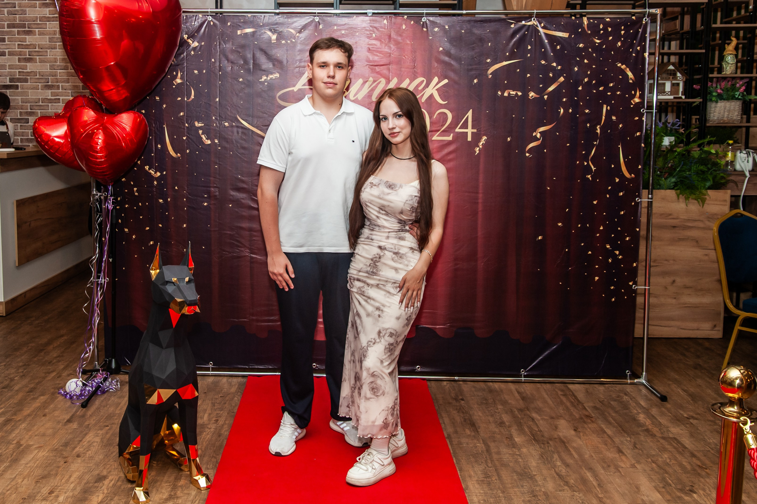 Выпускной МАОУ СОШ № 17 им. Эдуарда Есаяна. Свадебный и семейный фотограф Денис Лукьянов в Краснодаре, Краснодарском крае и Республике Крым