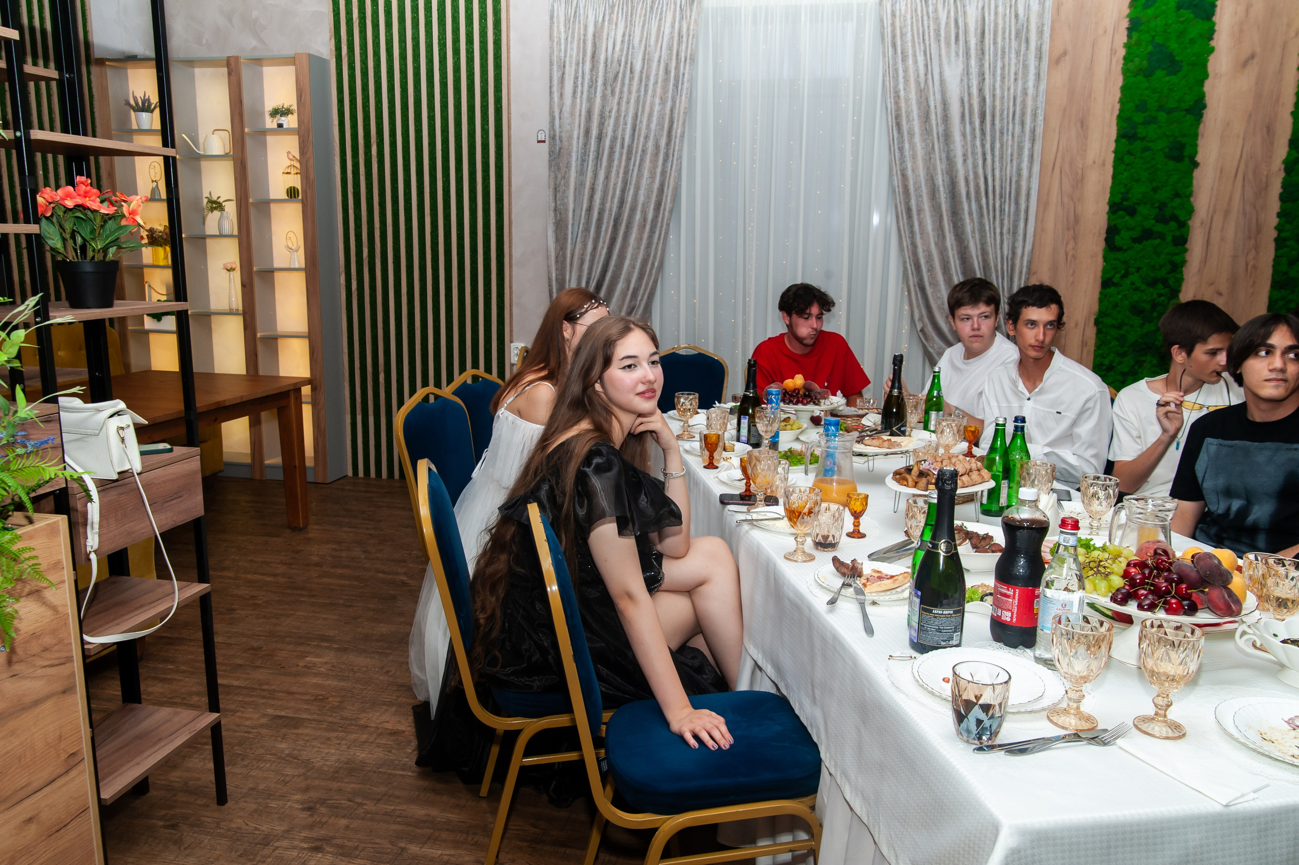 Выпускной МАОУ СОШ № 17 им. Эдуарда Есаяна. Свадебный и семейный фотограф Денис Лукьянов в Краснодаре, Краснодарском крае и Республике Крым