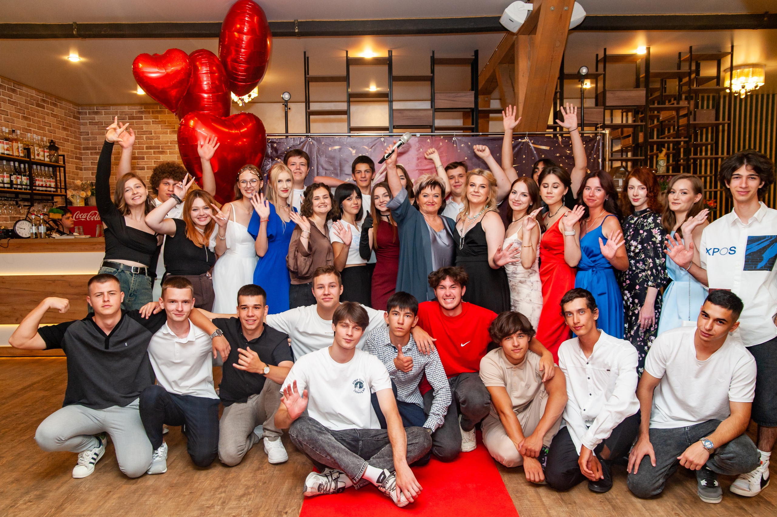 Выпускной МАОУ СОШ № 17 им. Эдуарда Есаяна. Свадебный и семейный фотограф Денис Лукьянов в Краснодаре, Краснодарском крае и Республике Крым