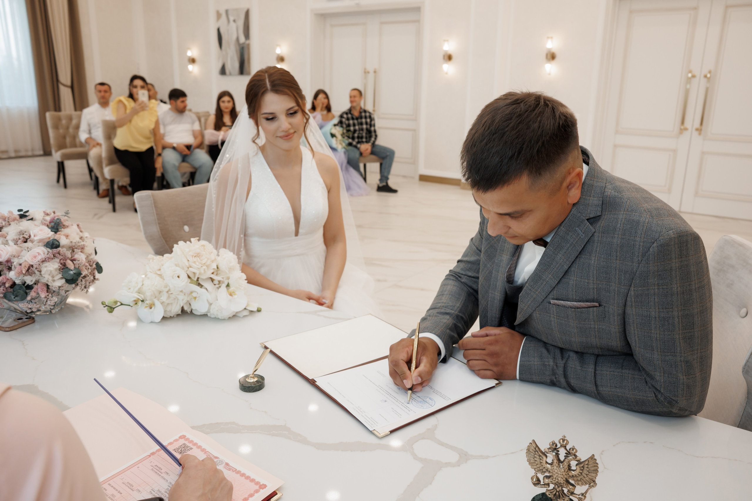 ЗАГС Бутово и Остафьево. Свадебный и репортажный фотограф (Москва, Королев и другие)