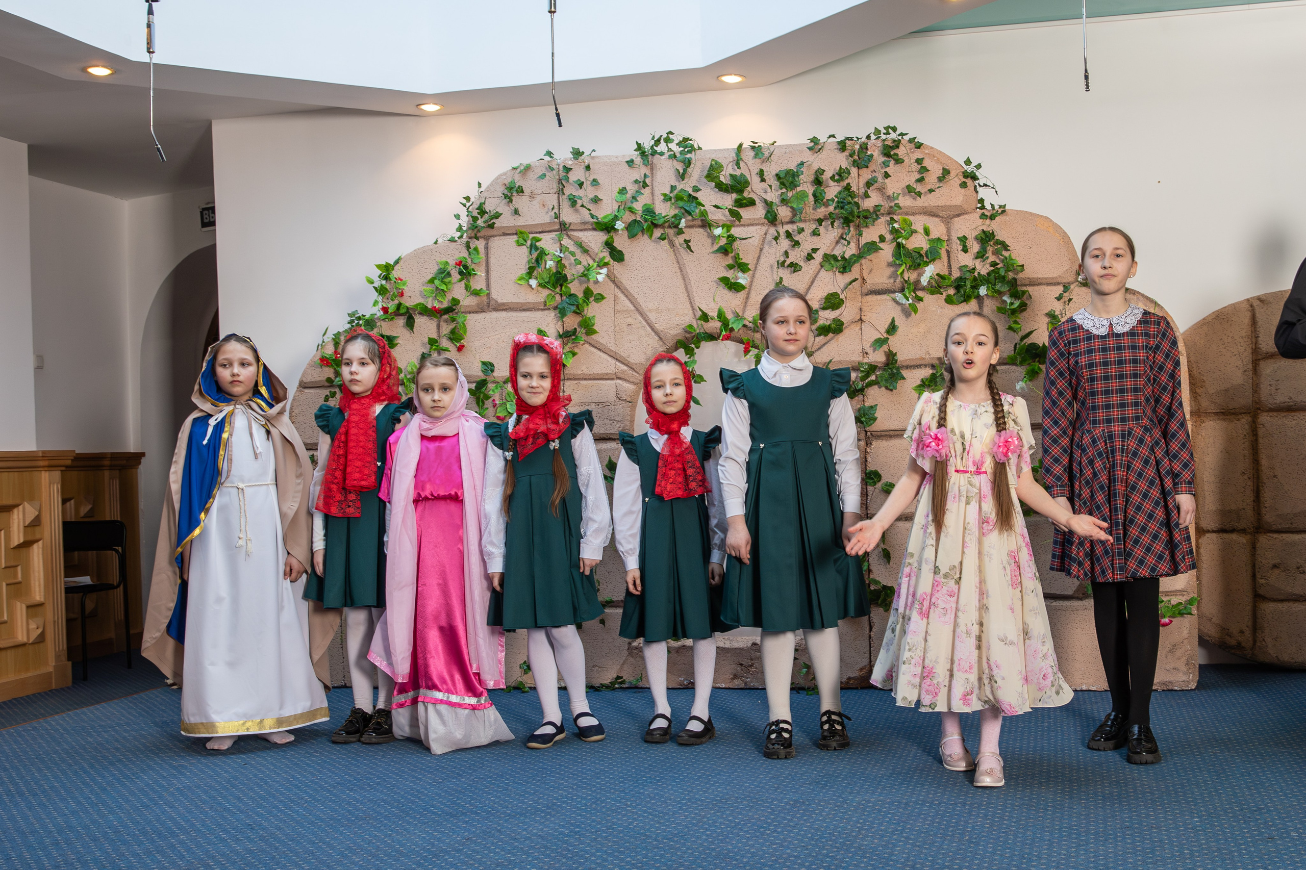 Пасхальный концерт Воскресная школа 2025. Фотограф Таинств Крещение и Венчания г. Магадан Власова Ульяна