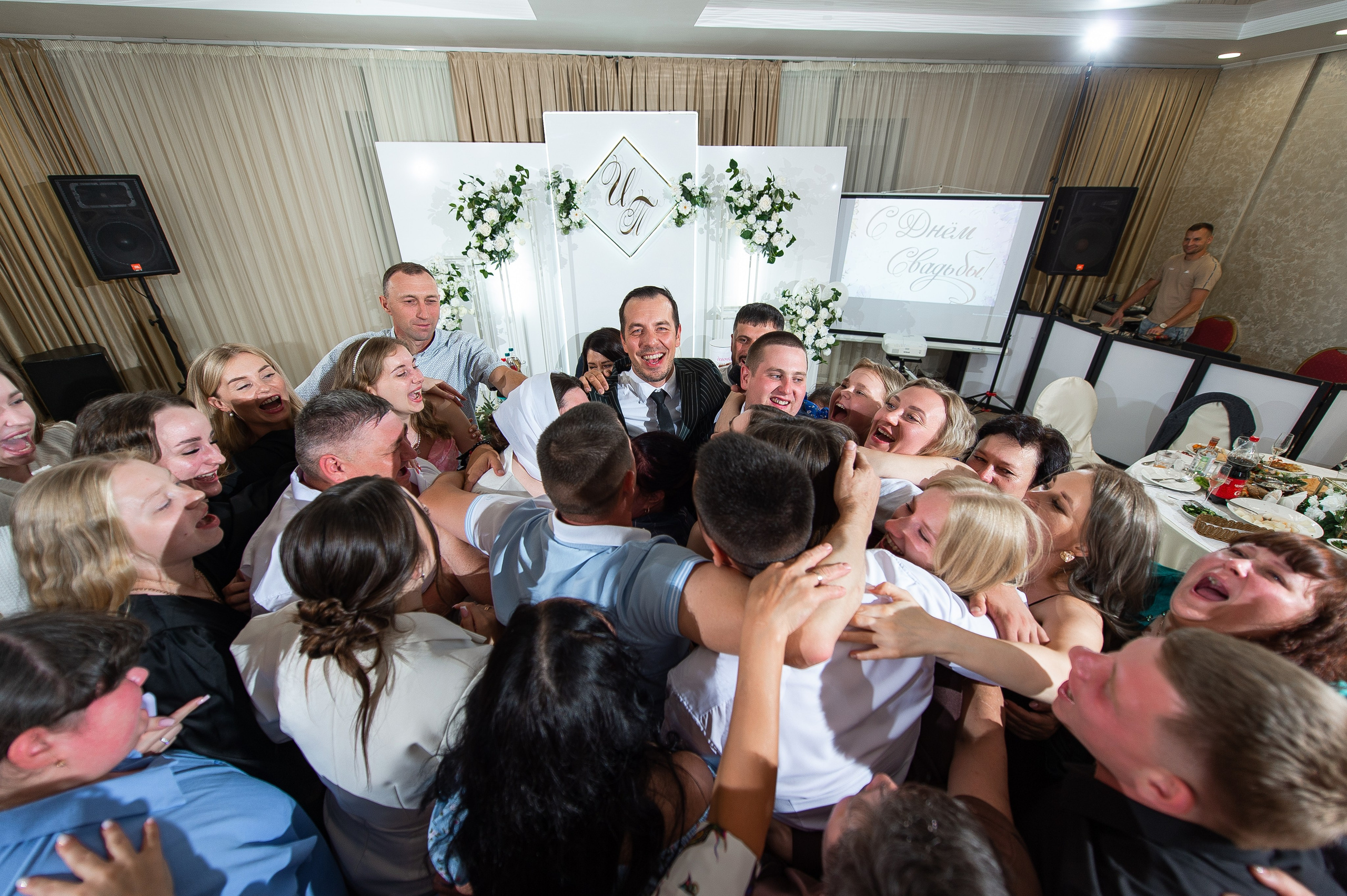 Банкет в Туристе. Свадебный и семейный фотограф в Омске Мормулев Михаил
