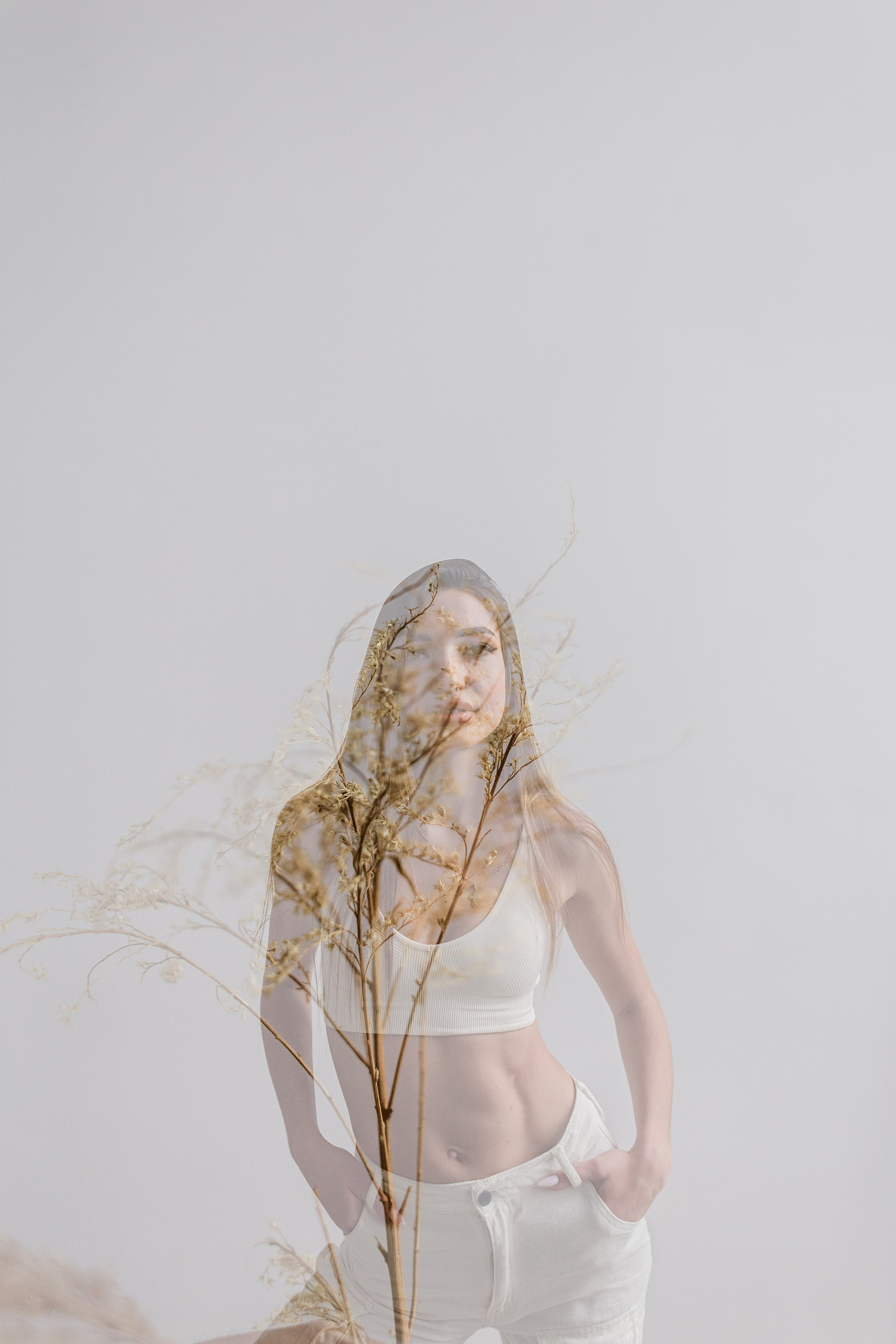 Портреты в студии. Портреты студия Москва. Модельные тесты. Lovestory студия в Москве. Женсий фотограф