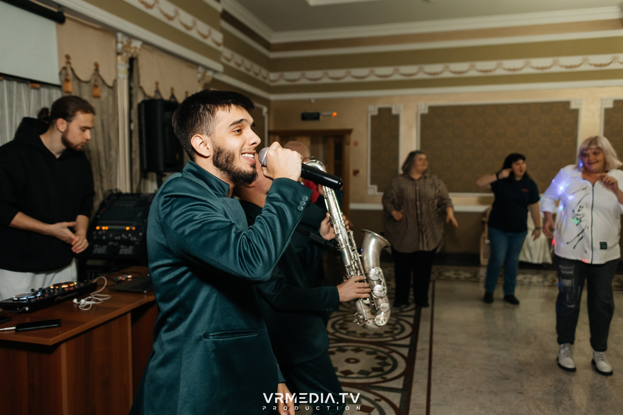 BAD BOYS BAND в ресторане «Империя»