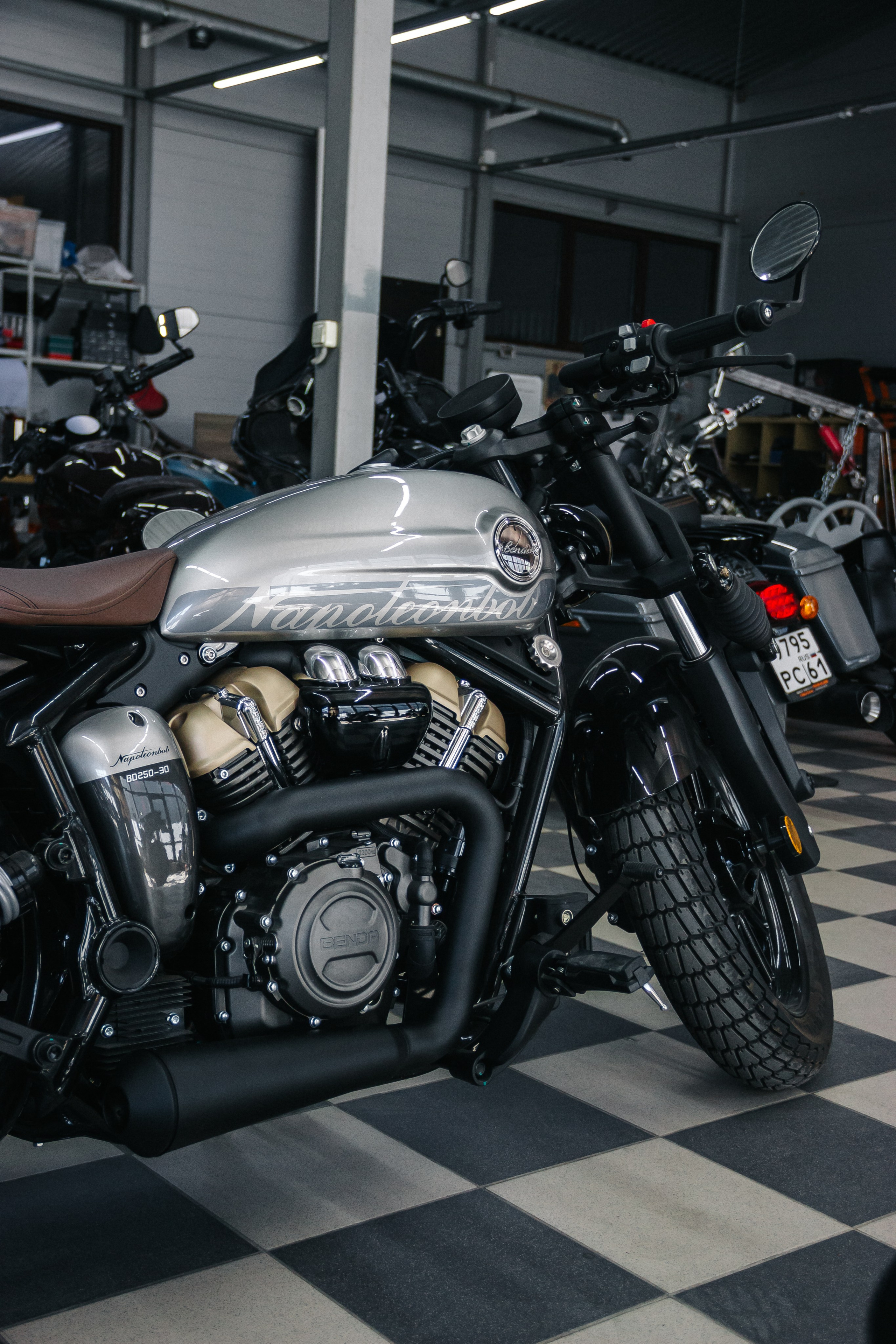 BENDA NAPOLEONBOB. ......