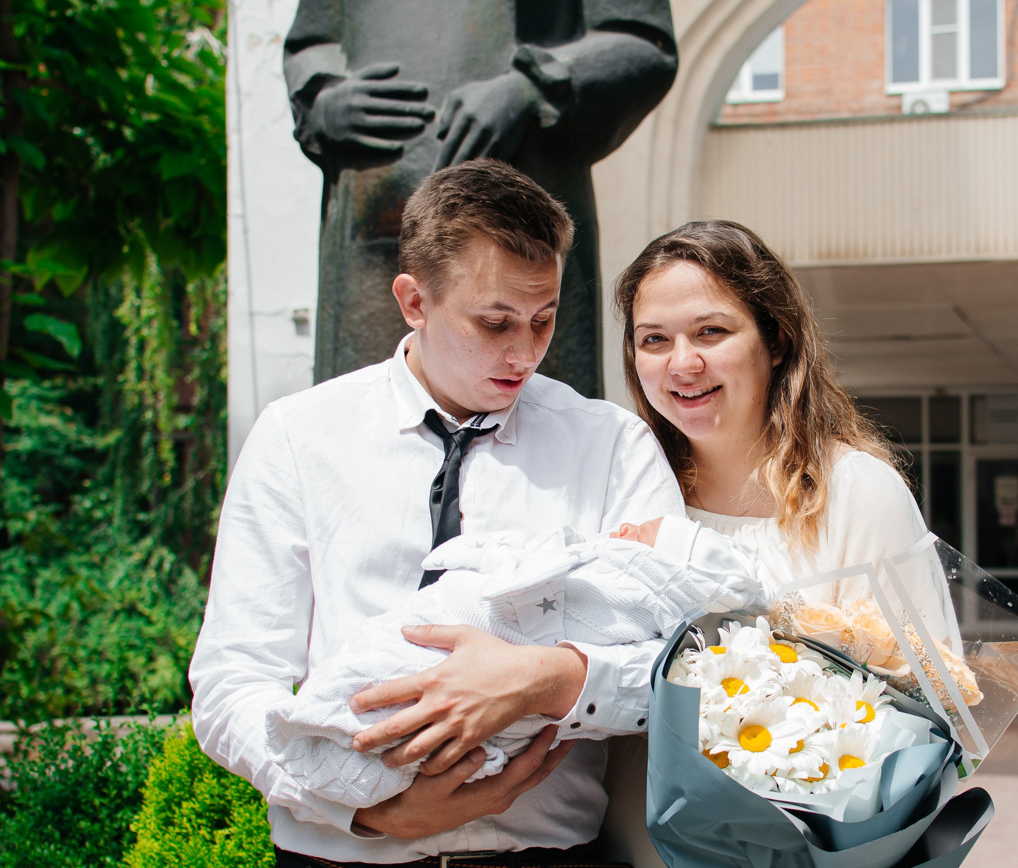 Выписка из роддома. Фотограф Ростов-на-Дону | фототерапевт