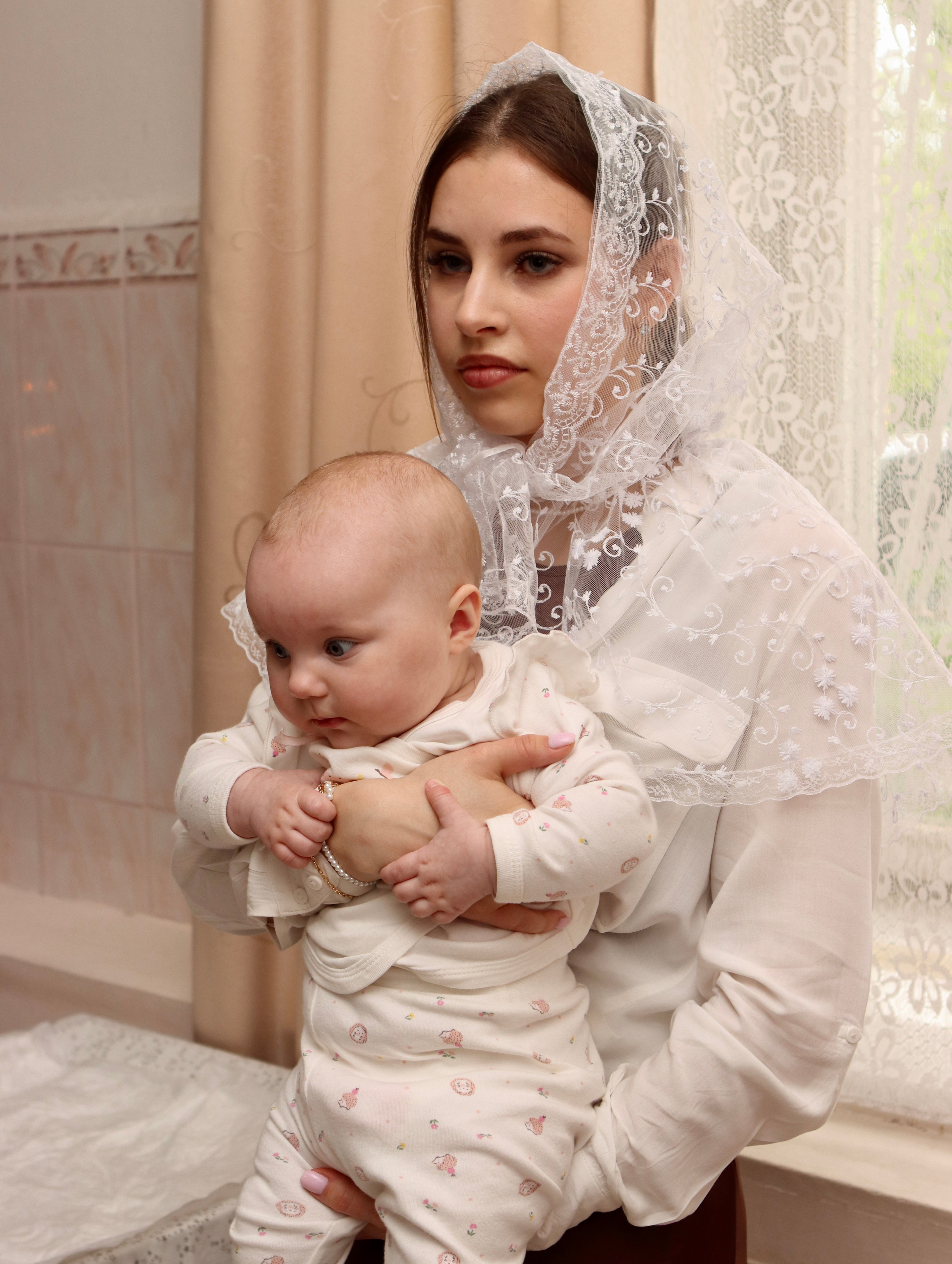 Анастасия и Вадим — крещение Виктории. Фотограф в Курске Смирнов Евгений