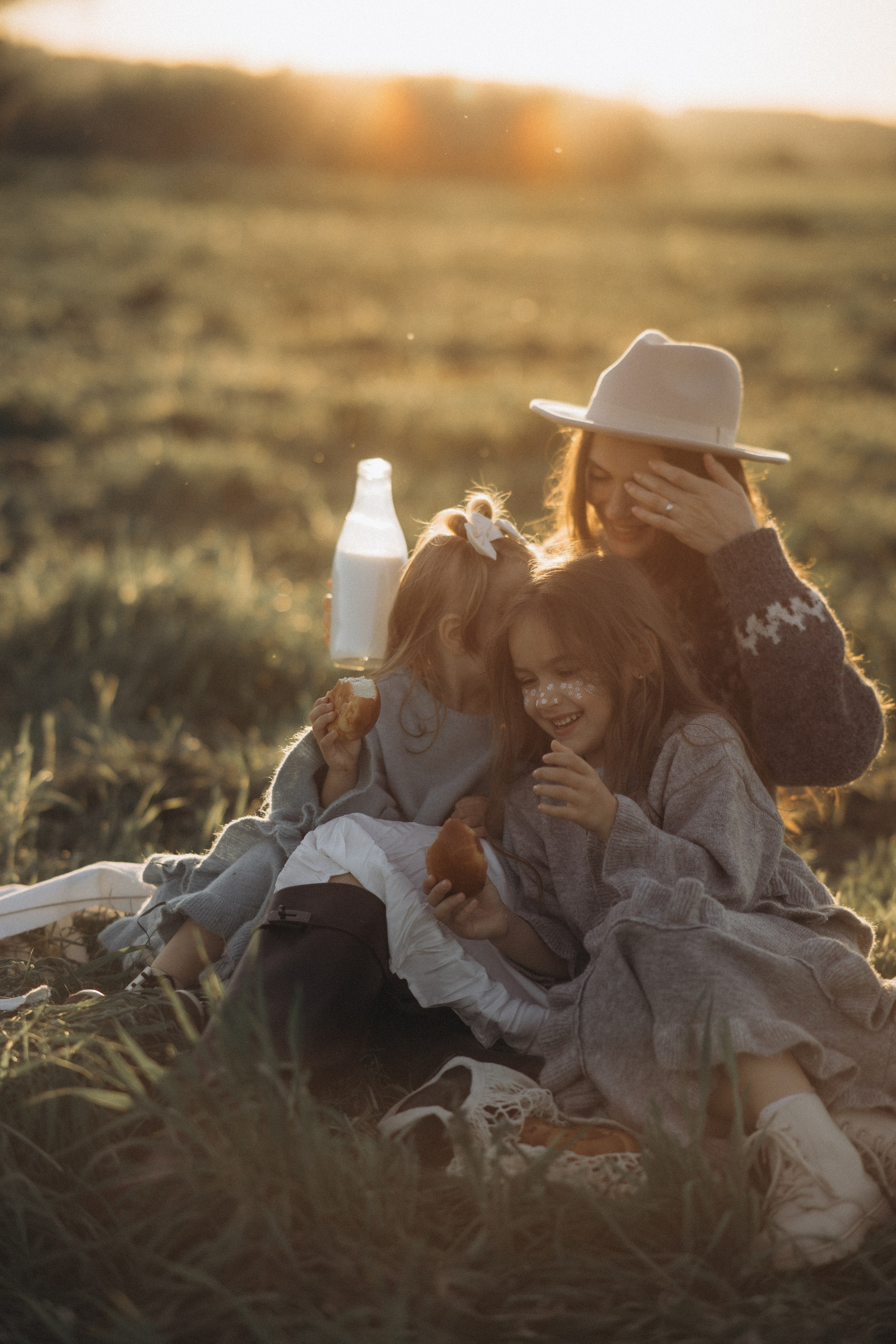 Поле, ромашки и воздушный змей. Семейный фотограф Москва Юлиана Фетисова