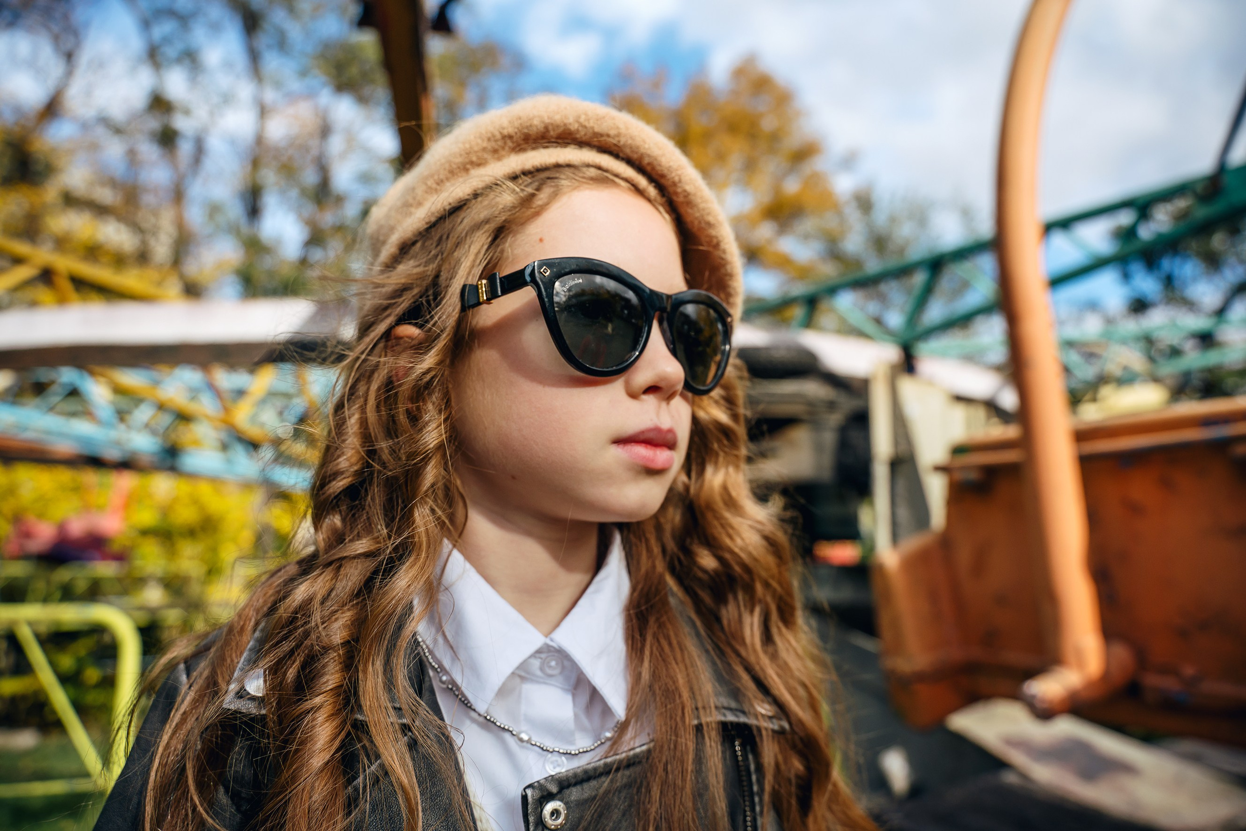 Фотосессия на карусели. Выпускные альбомы, школьные фотосессии в городе Новороссийске