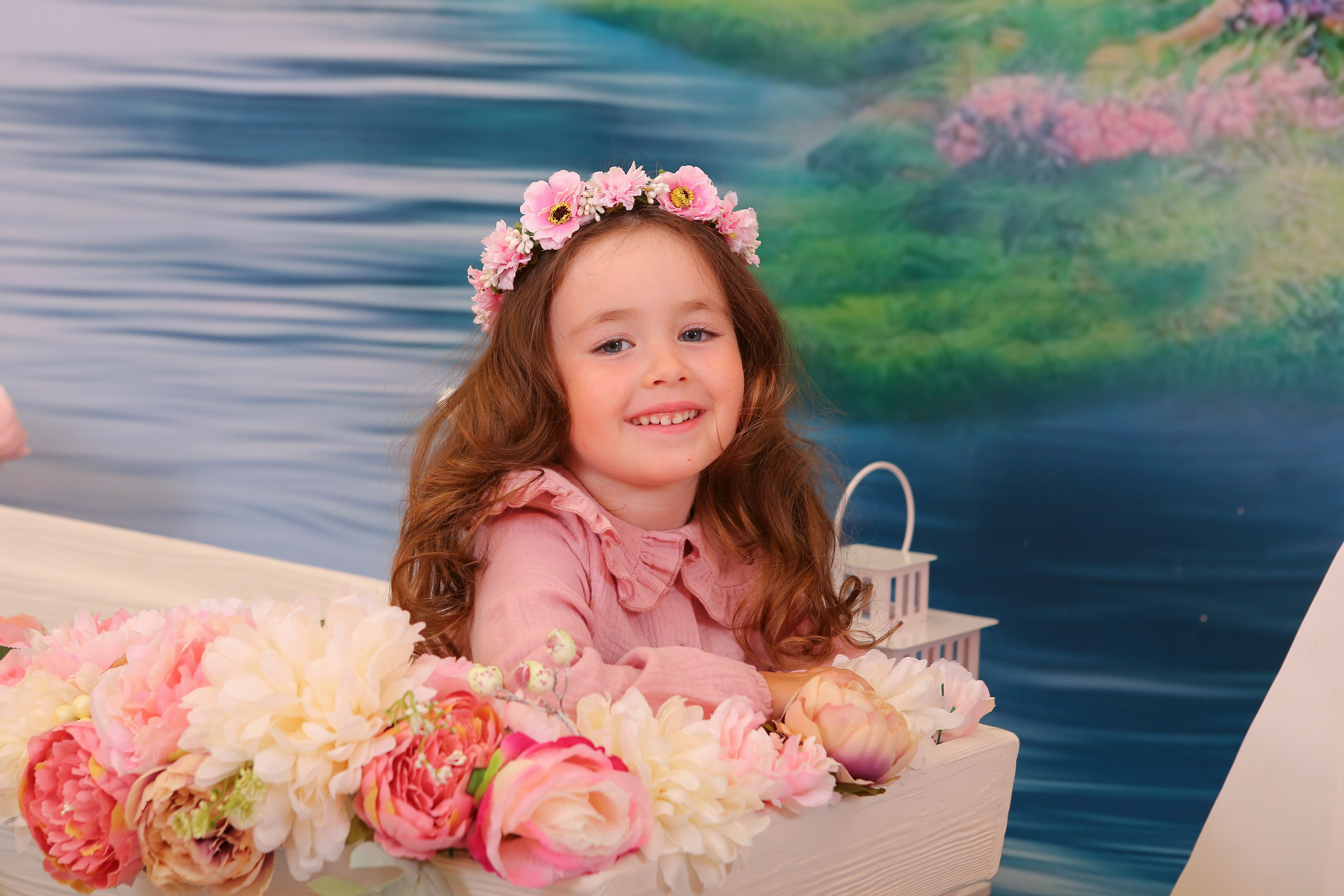 Цветочная лодка. Студия детской и семейной фотографии 12кадров