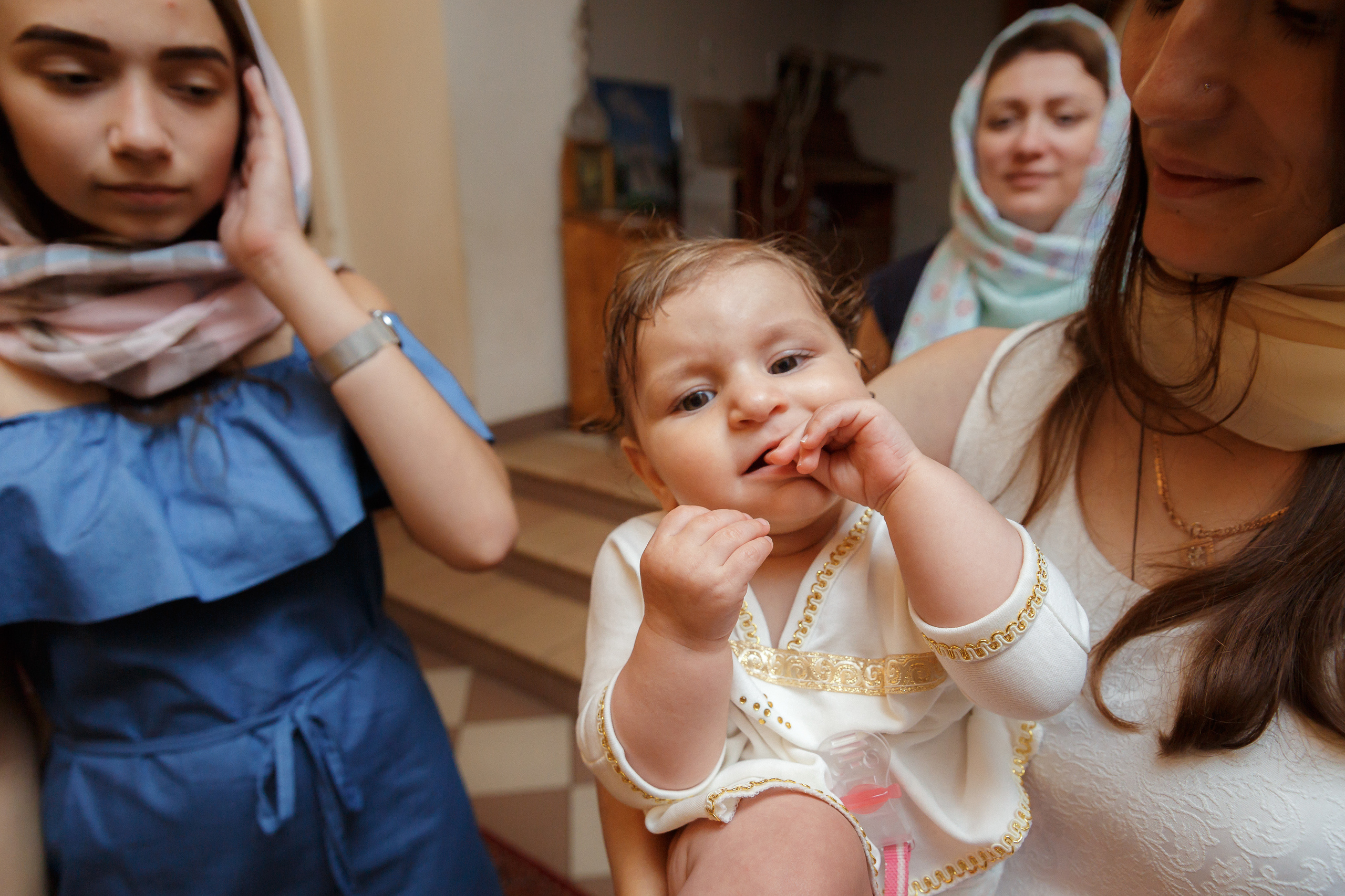 Фотограф на крещение в Мытищах в Никольском храме на Дружбе
