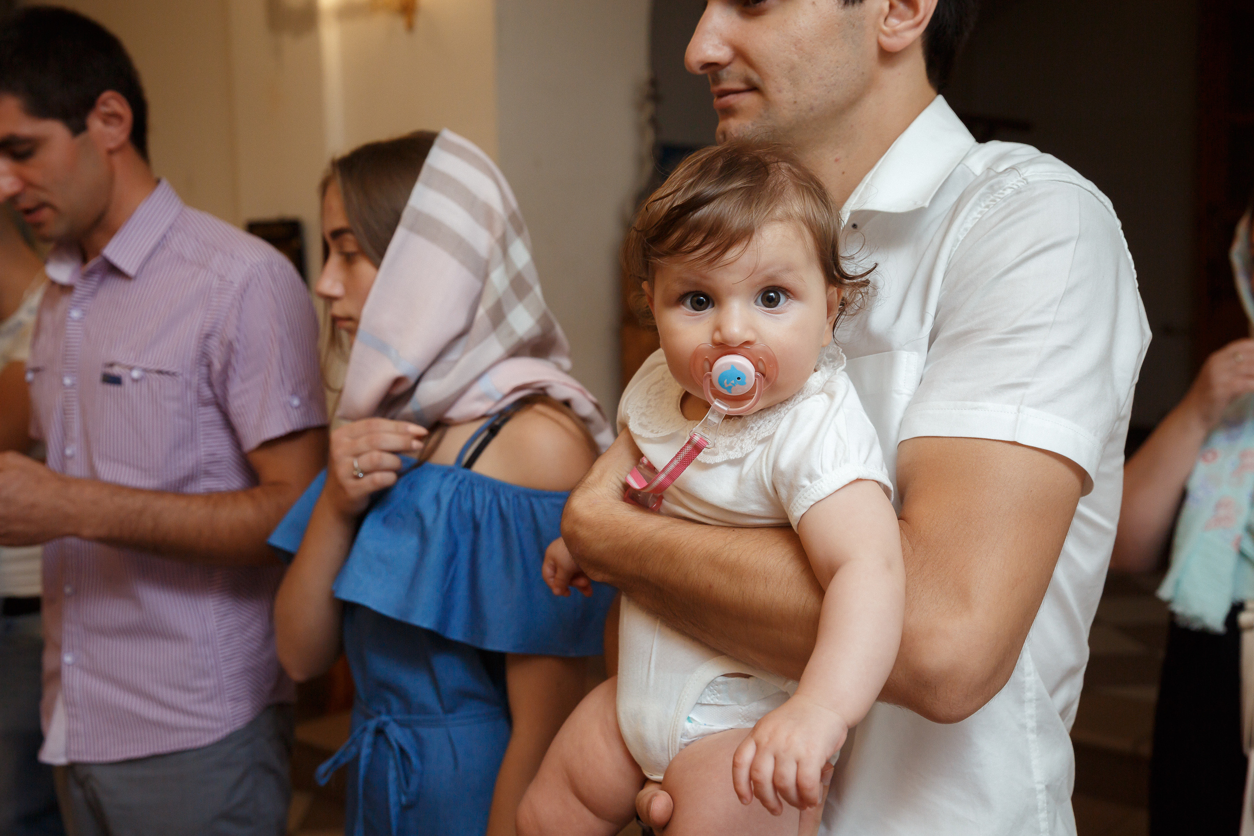 Фотограф на крещение в Мытищах в Никольском храме на Дружбе