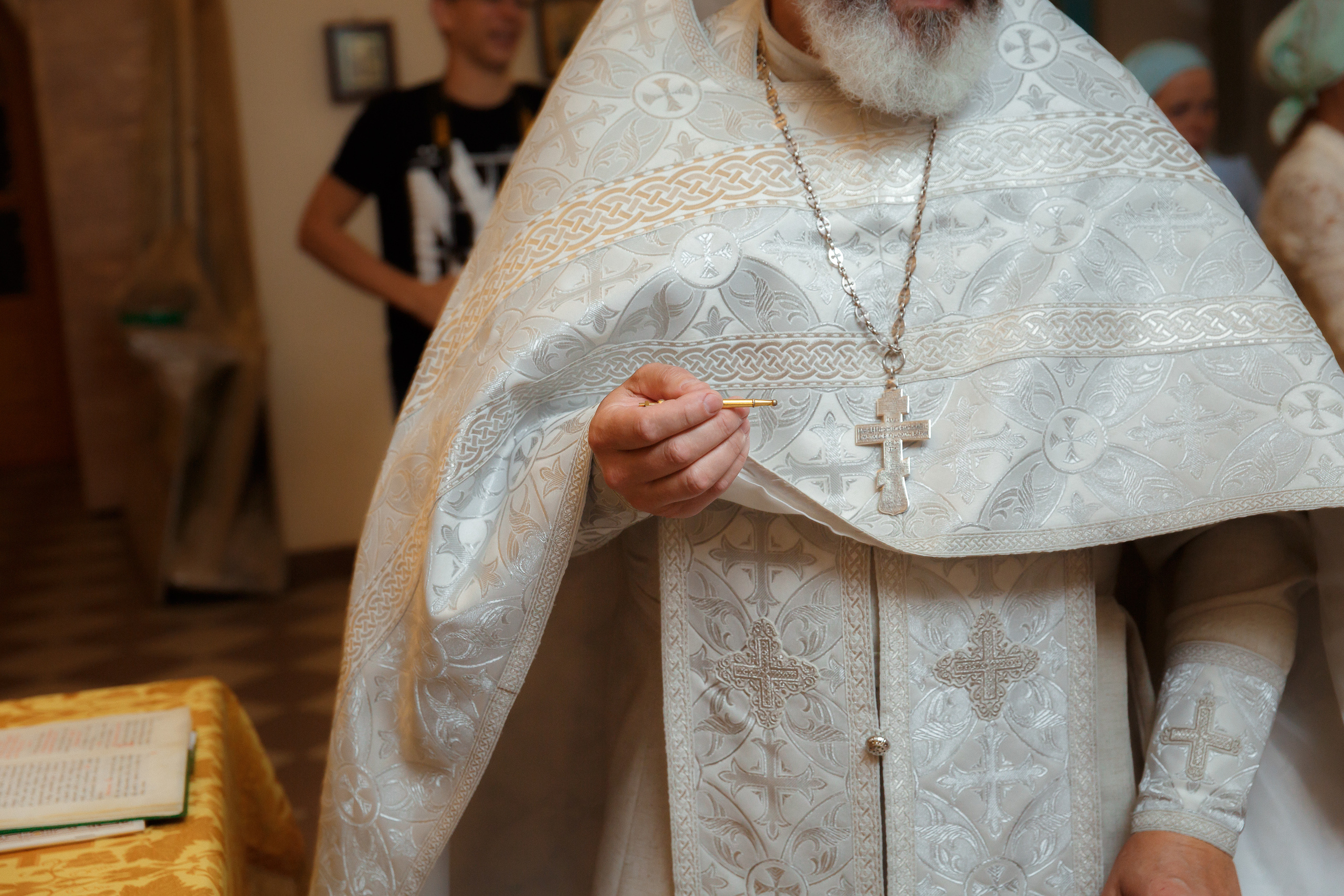 Фотограф на крещение в Мытищах в Никольском храме на Дружбе