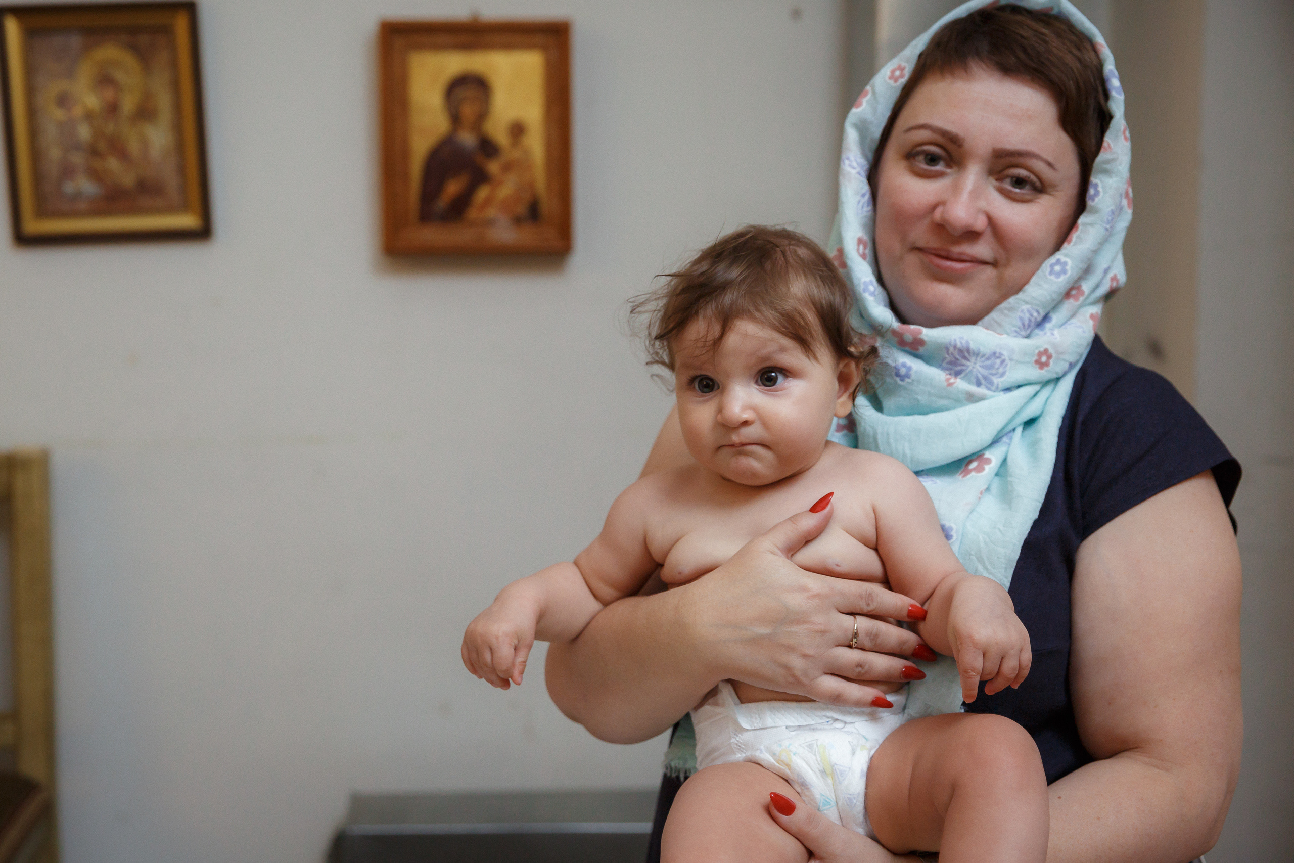 Фотограф на крещение в Мытищах в Никольском храме на Дружбе