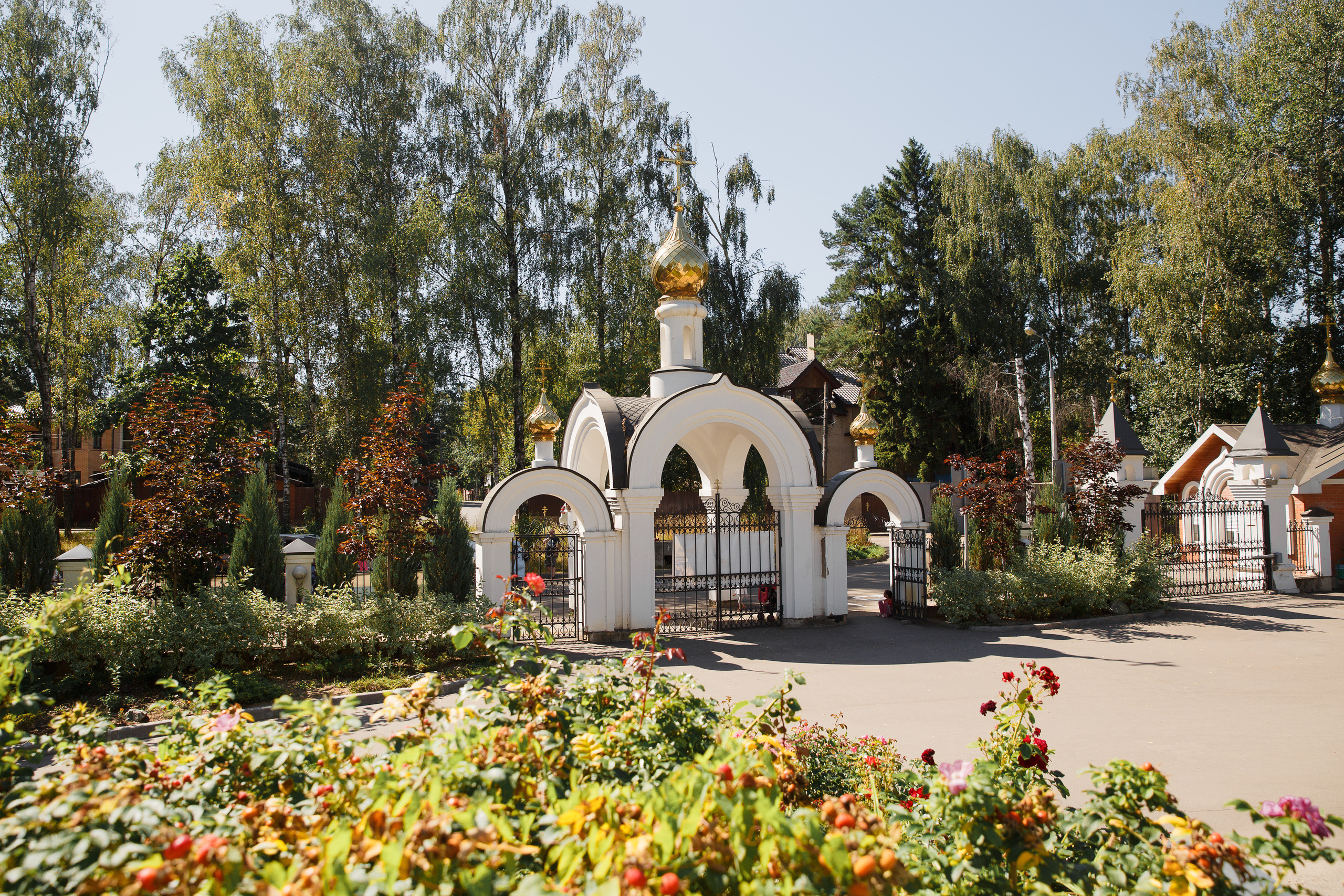 Фотограф на крещение в Мытищах в Никольском храме на Дружбе