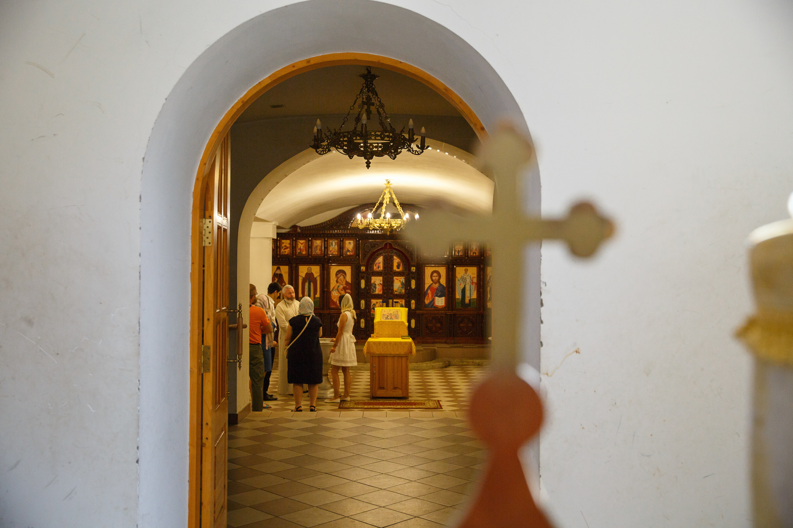 Фотограф на крещение в Мытищах в Никольском храме на Дружбе