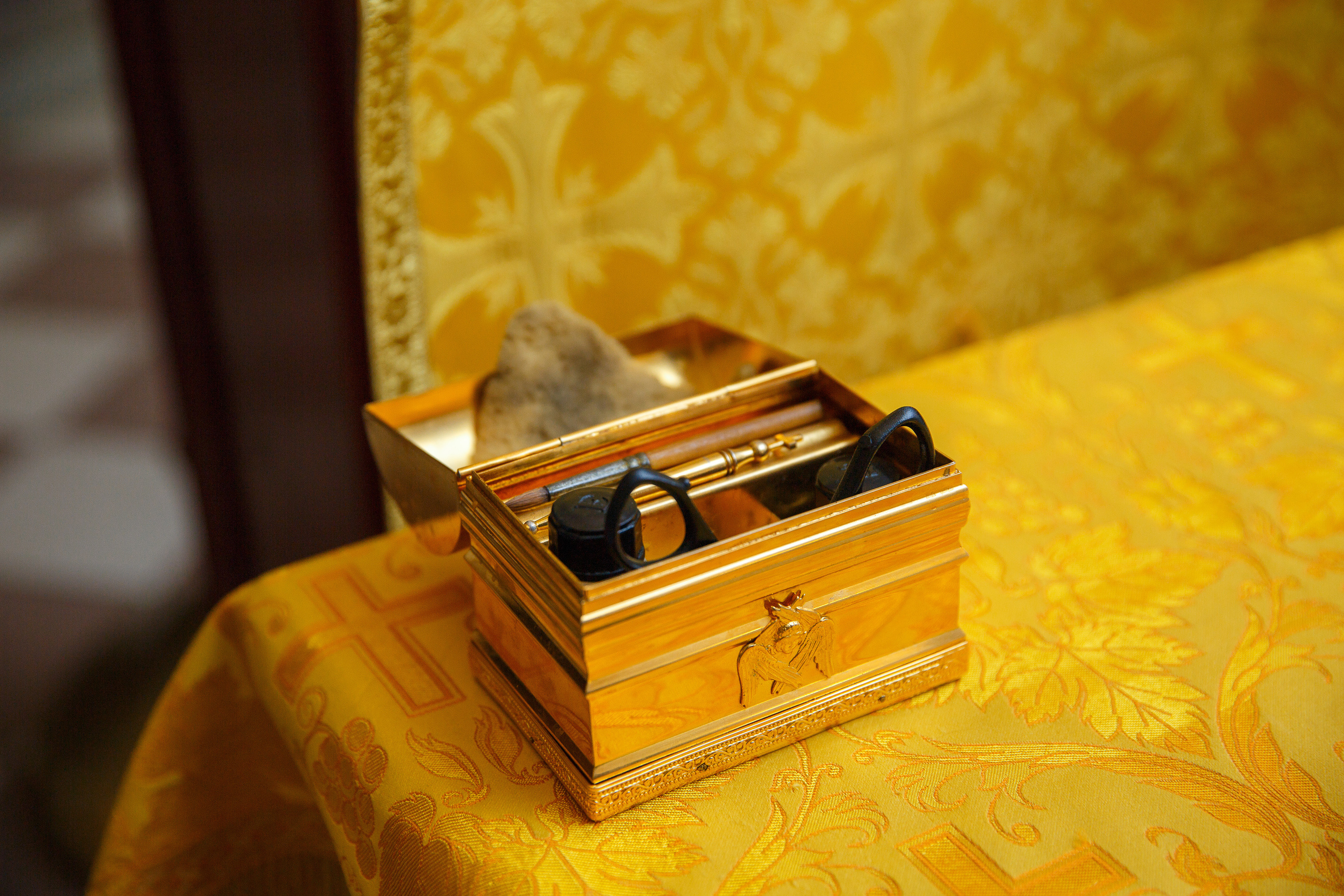 Фотограф на крещение в Мытищах в Никольском храме на Дружбе