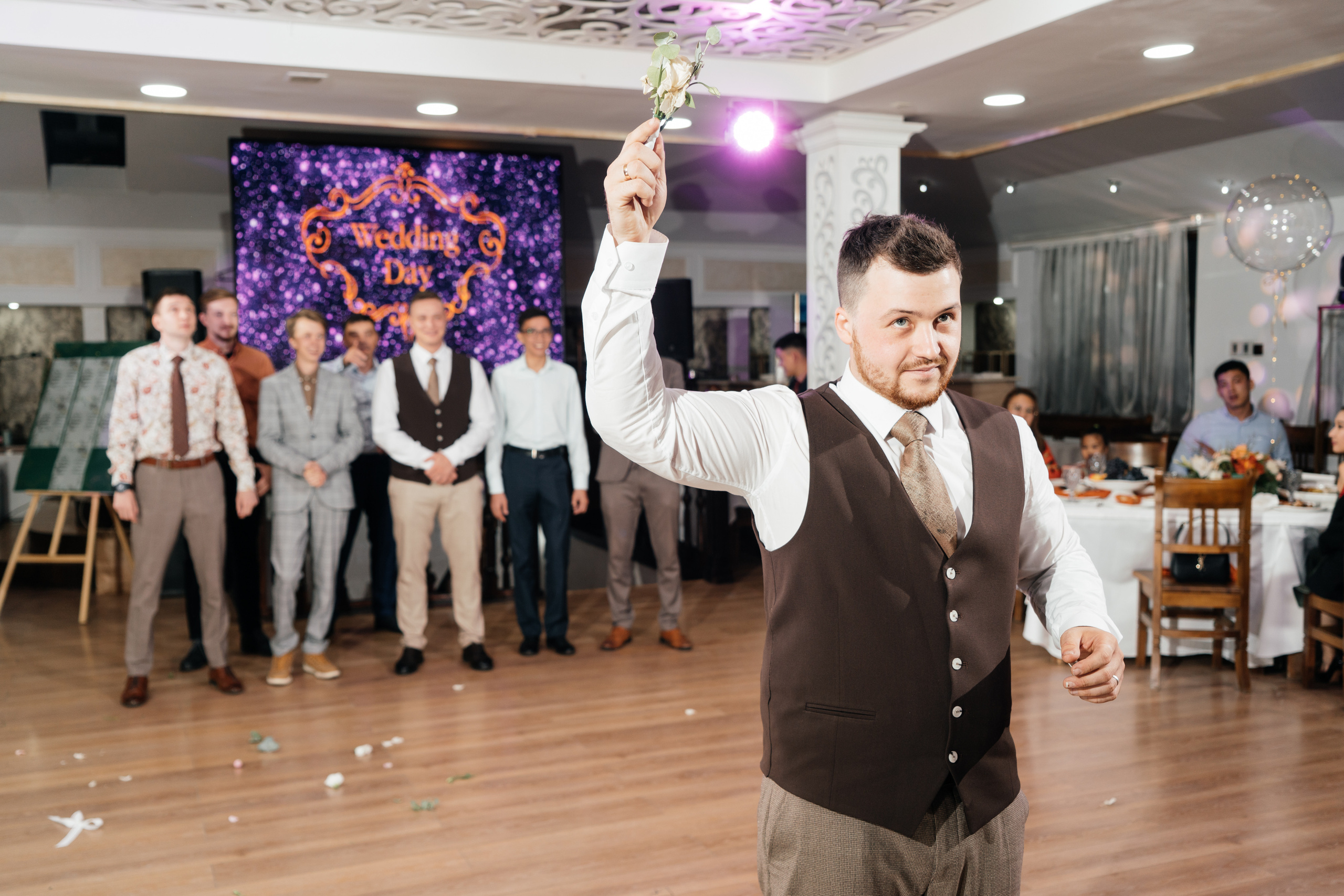 V&M. Свадебный фотограф алматы Шожебаев Кайрат