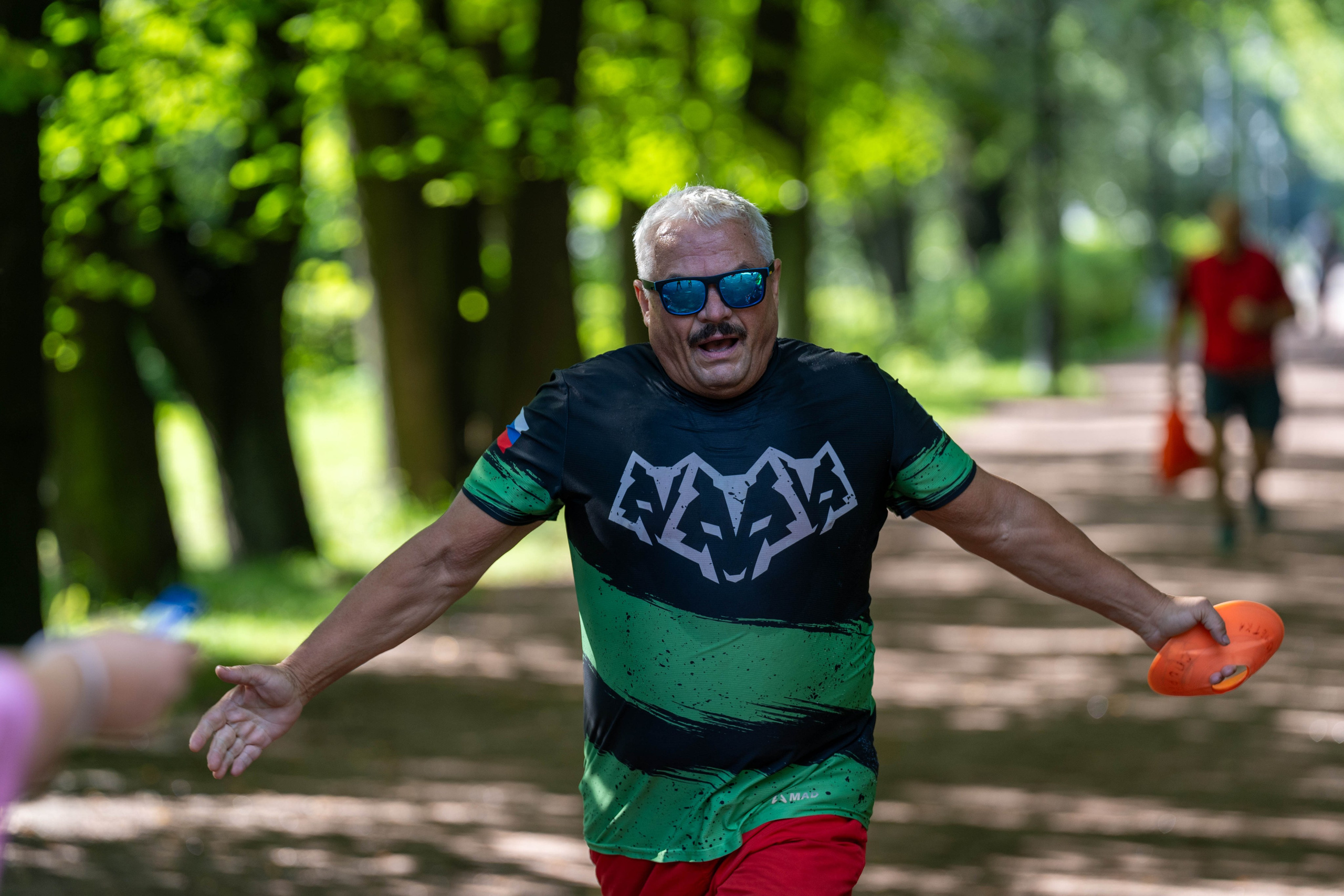 Репортажная спорт-съемка бегуна на забеге «5 вёрст» в Санкт-Петербурге