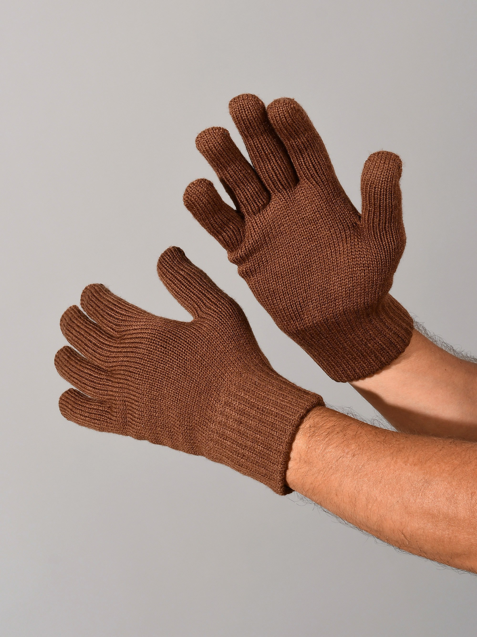 Съёмка перчаток, варежек и руковичек. Предметная фотосъемка для маркетплейсов в Москве. Предметный фотограф Дмитрий Дрогунов