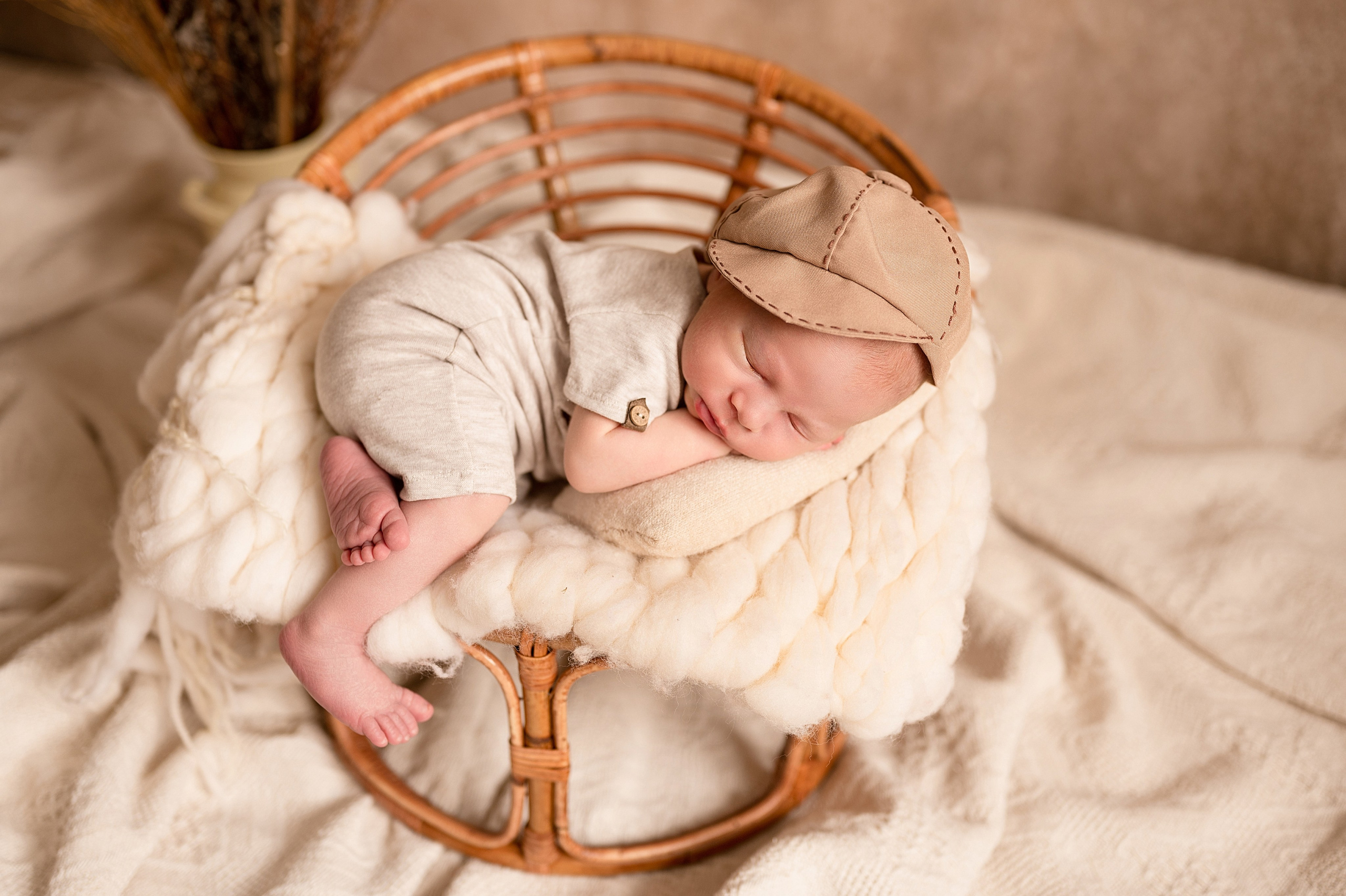 Ростислав, 10 дней. Детский и семейный фотограф в Красноярске. Фотосессии новорожденных малышей до 1 месяца