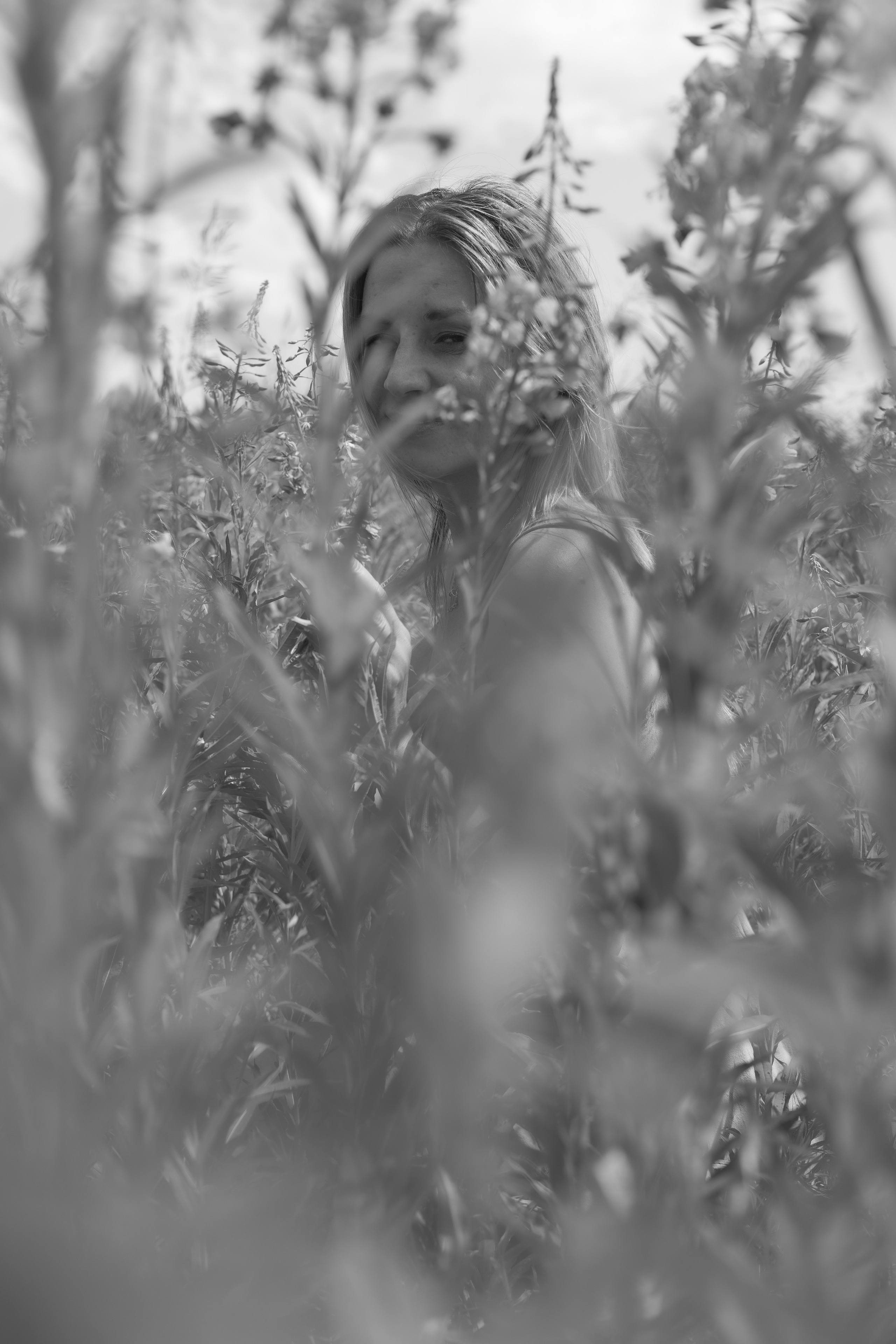 ЮЛЯ ТВОРЧЕСКАЯ. Фотограф Красноярск съемки лавстори, фотосессия в студии, портретная съемка, творческие фотосессии