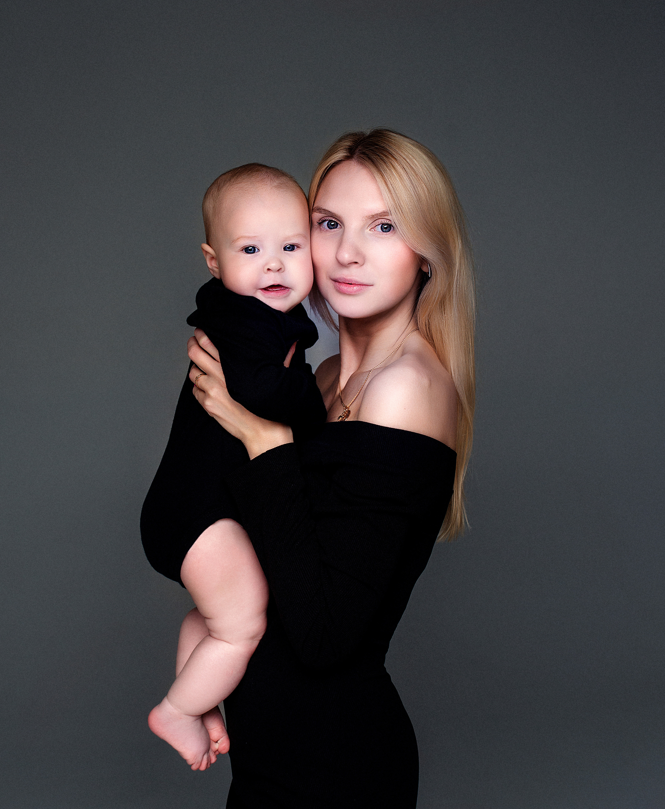 Мама и малыш. Наталья Михайлова Фотограф новорожденных в Ярославле