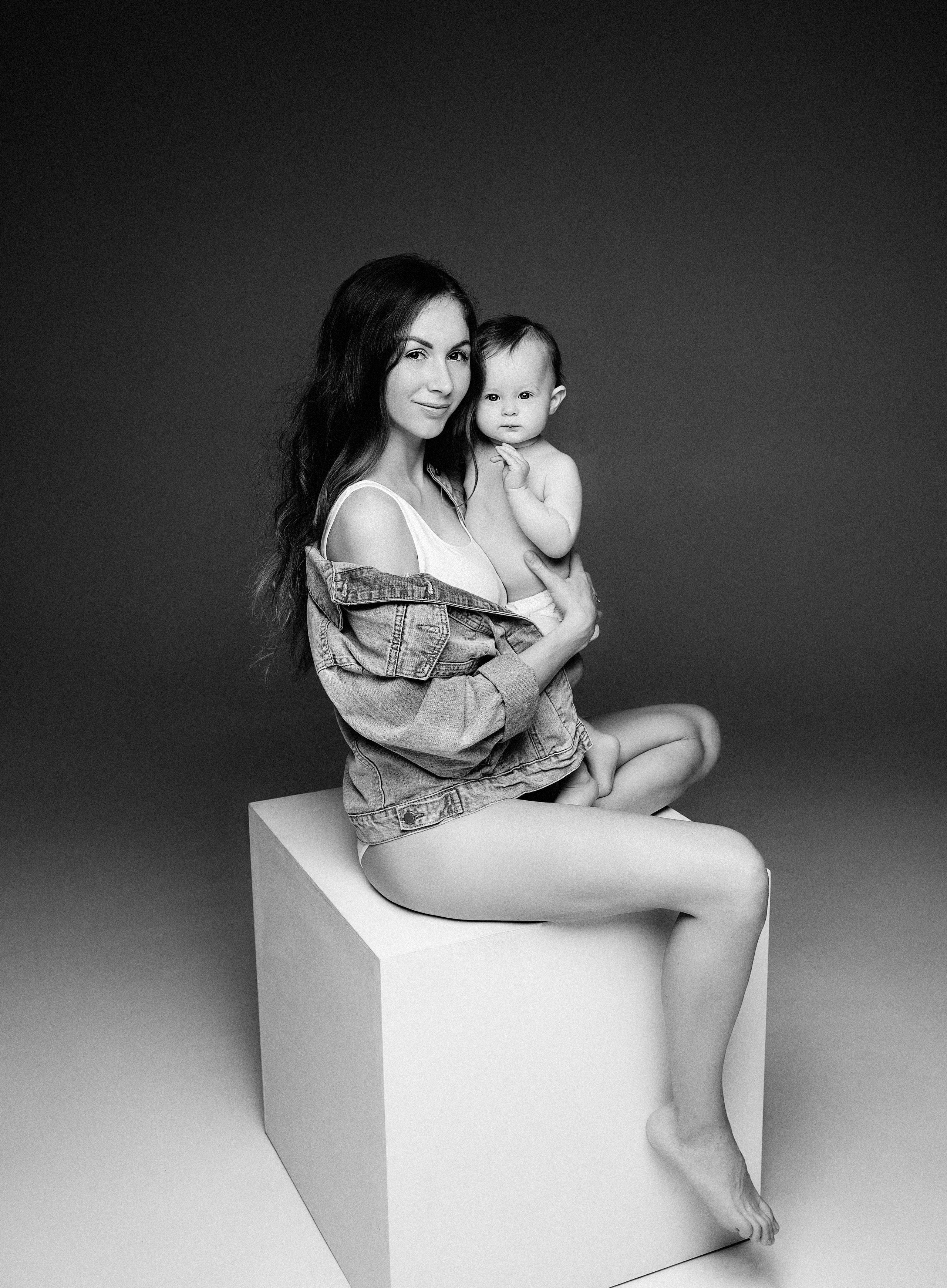 Мама и малыш. Наталья Михайлова Фотограф новорожденных в Ярославле