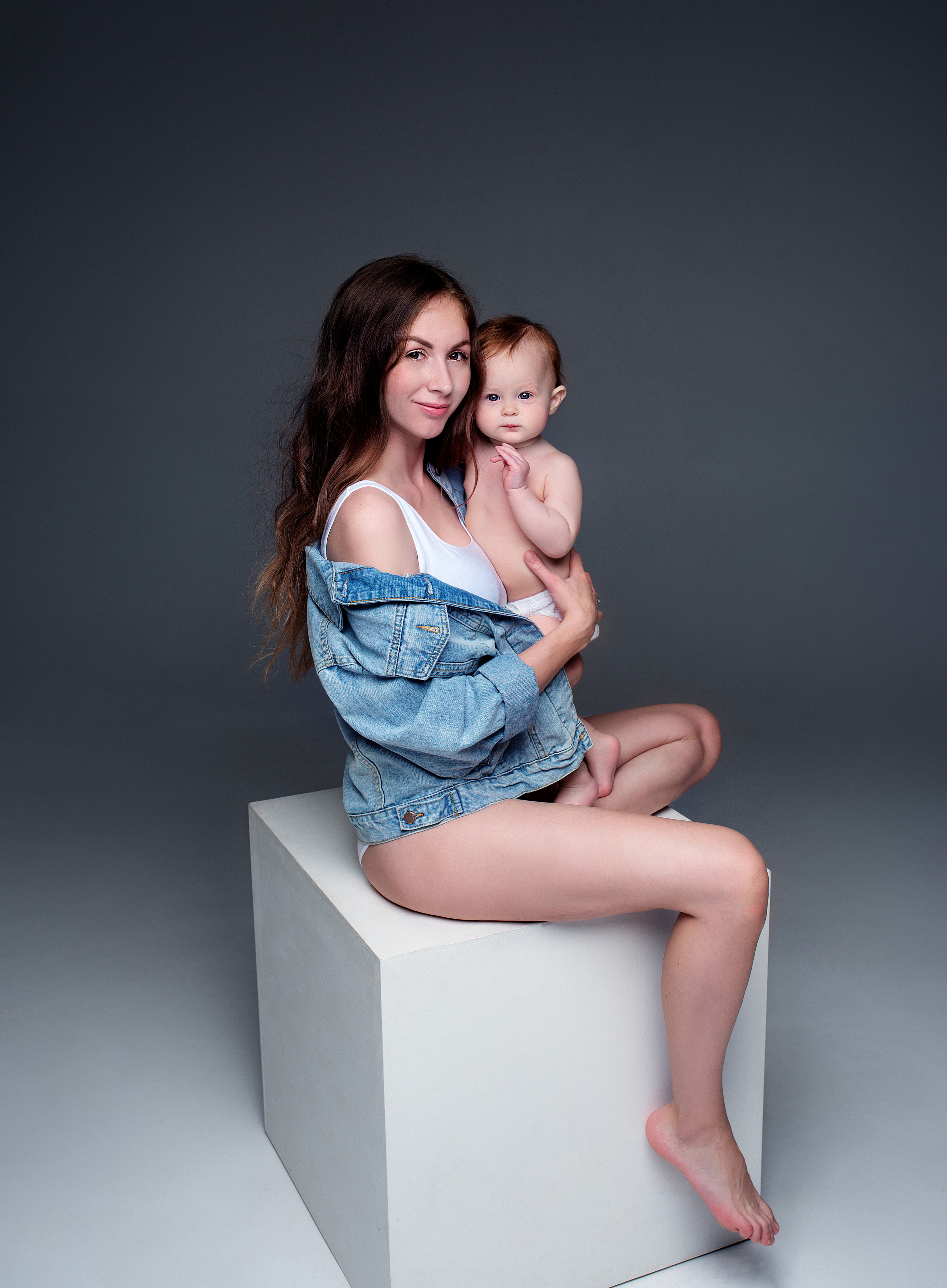 Мама и малыш. Наталья Михайлова Фотограф новорожденных в Ярославле