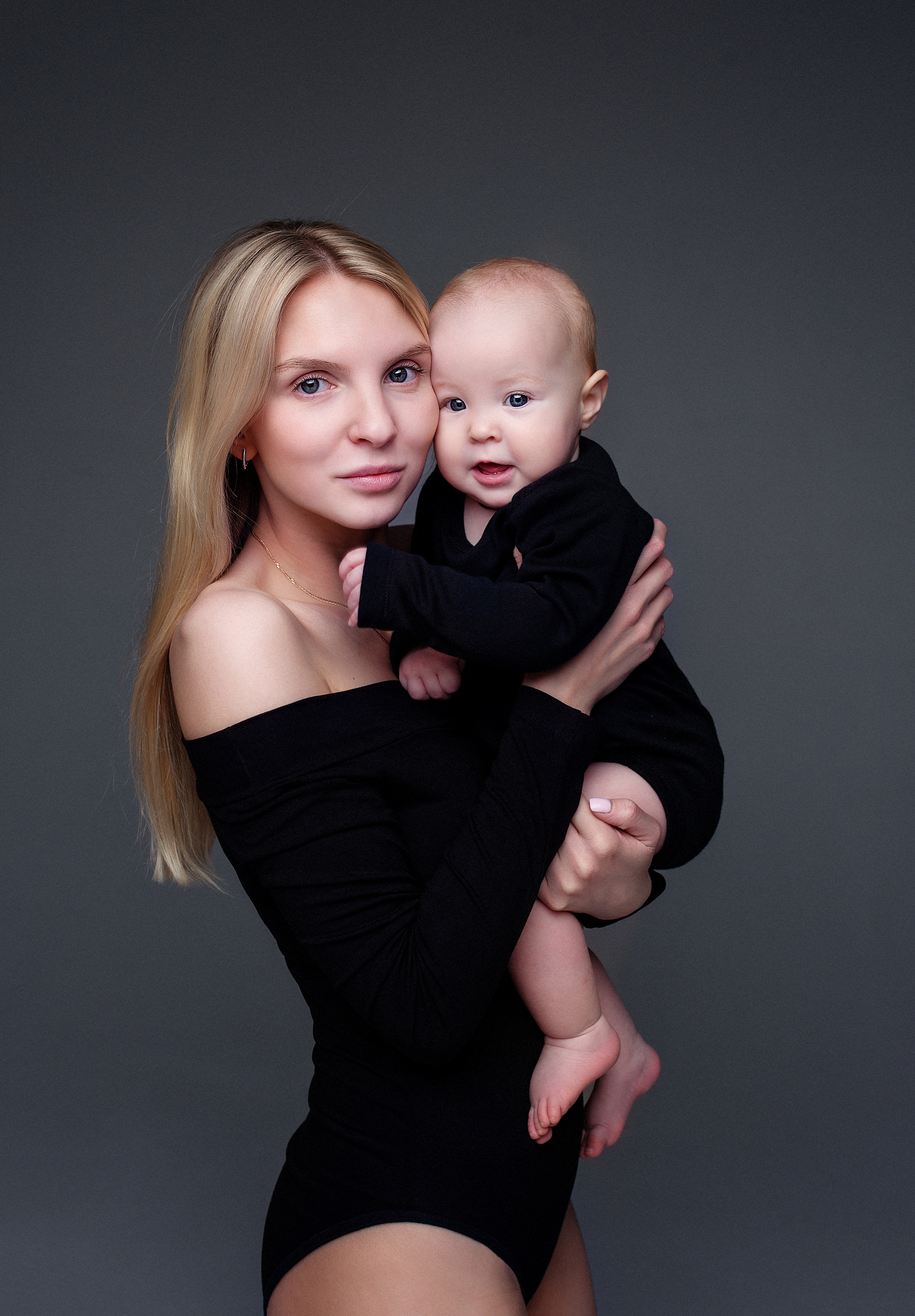 Мама и малыш. Наталья Михайлова Фотограф новорожденных в Ярославле