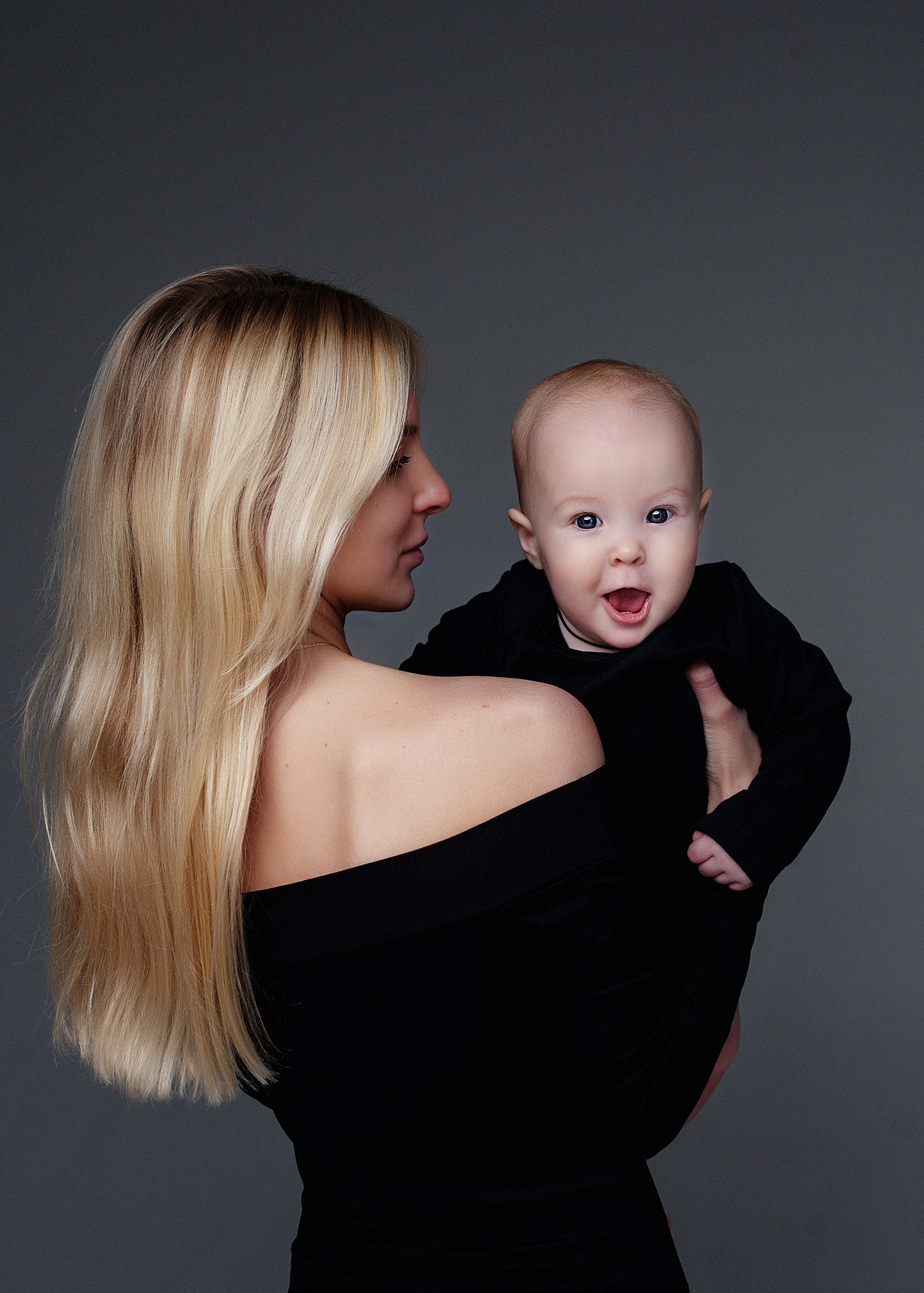 Мама и малыш. Наталья Михайлова Фотограф новорожденных в Ярославле