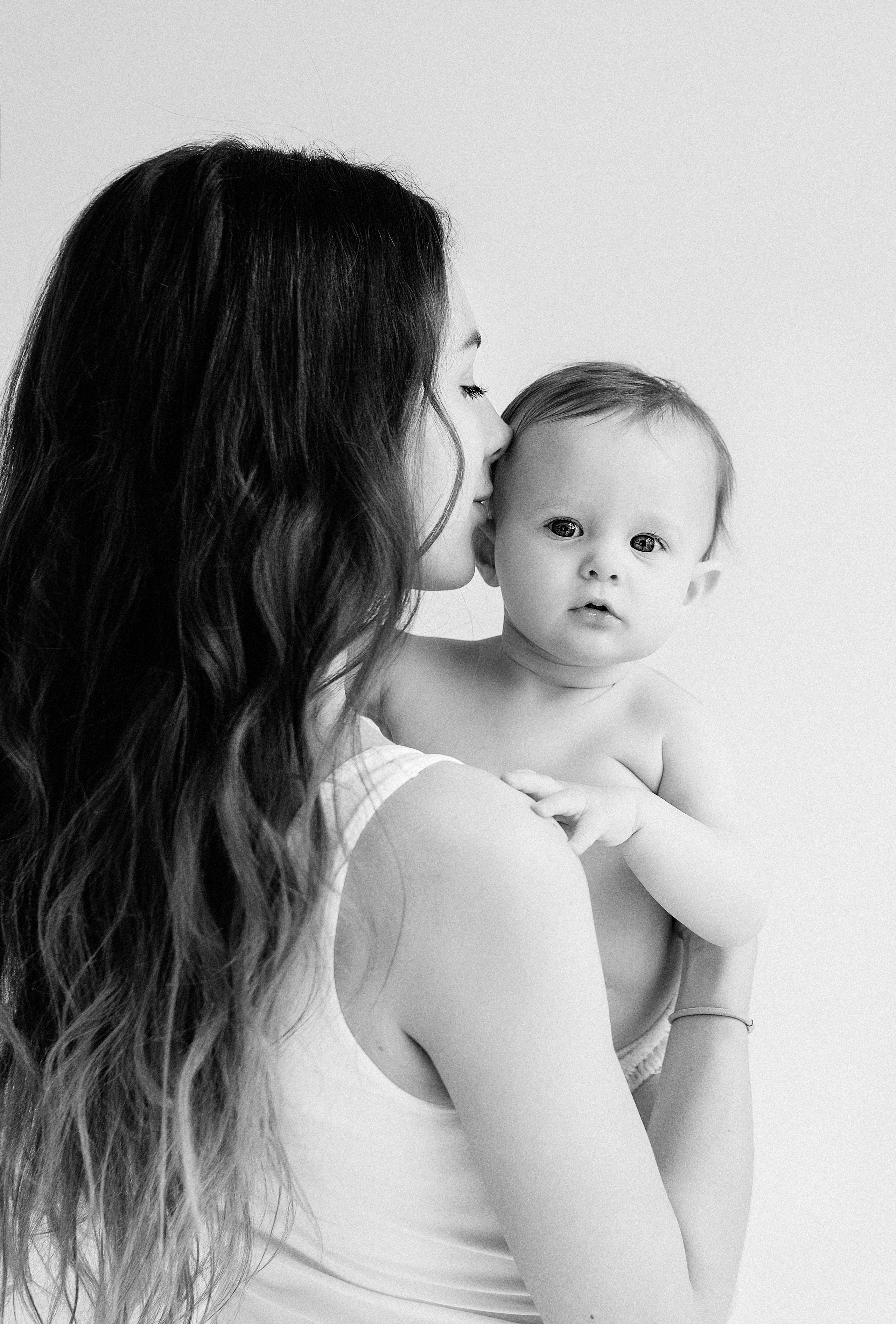 Мама и малыш. Наталья Михайлова Фотограф новорожденных в Ярославле