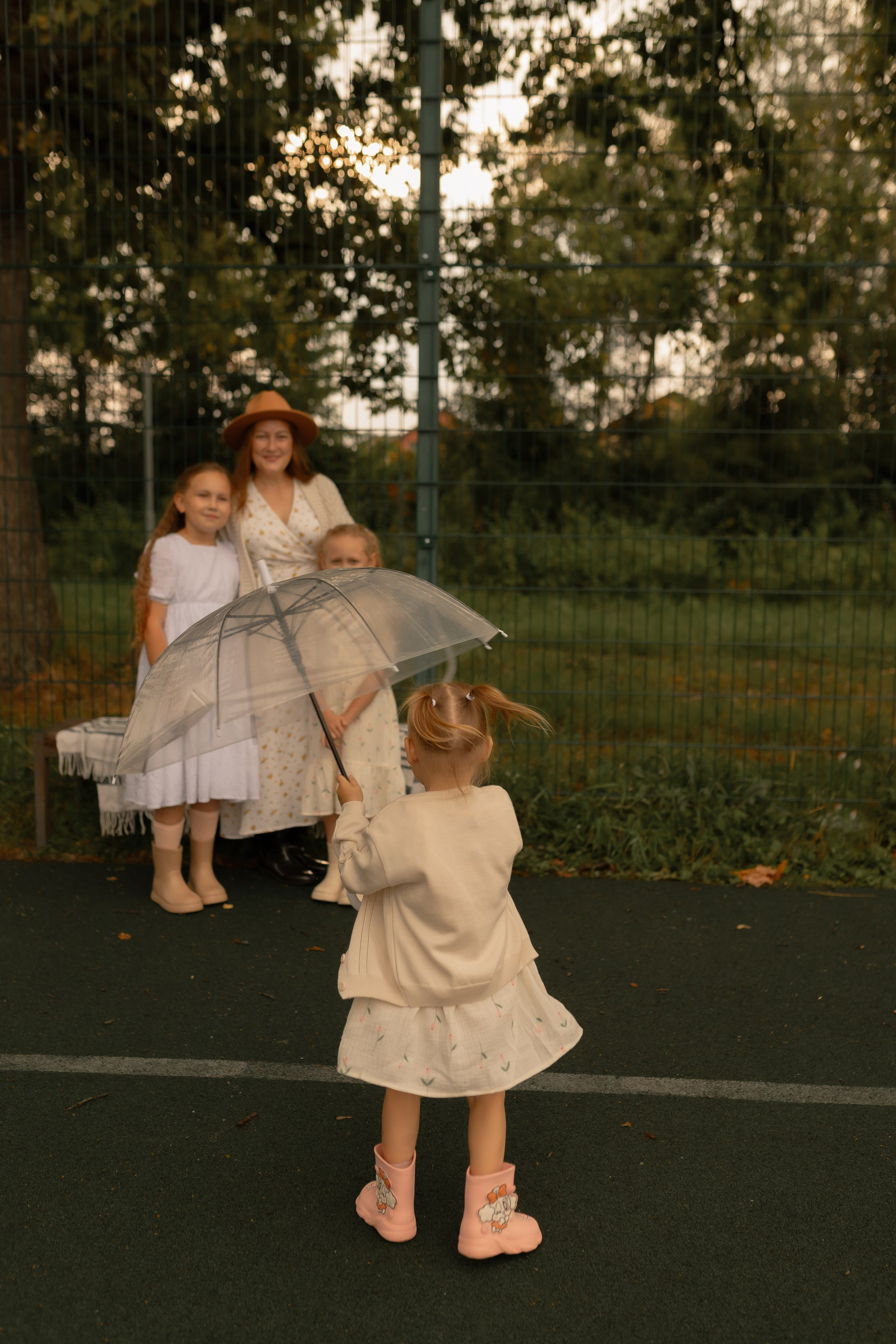 Мама Алина, Маша, Дина и Анечка. Фотограф Татьяна Семенова