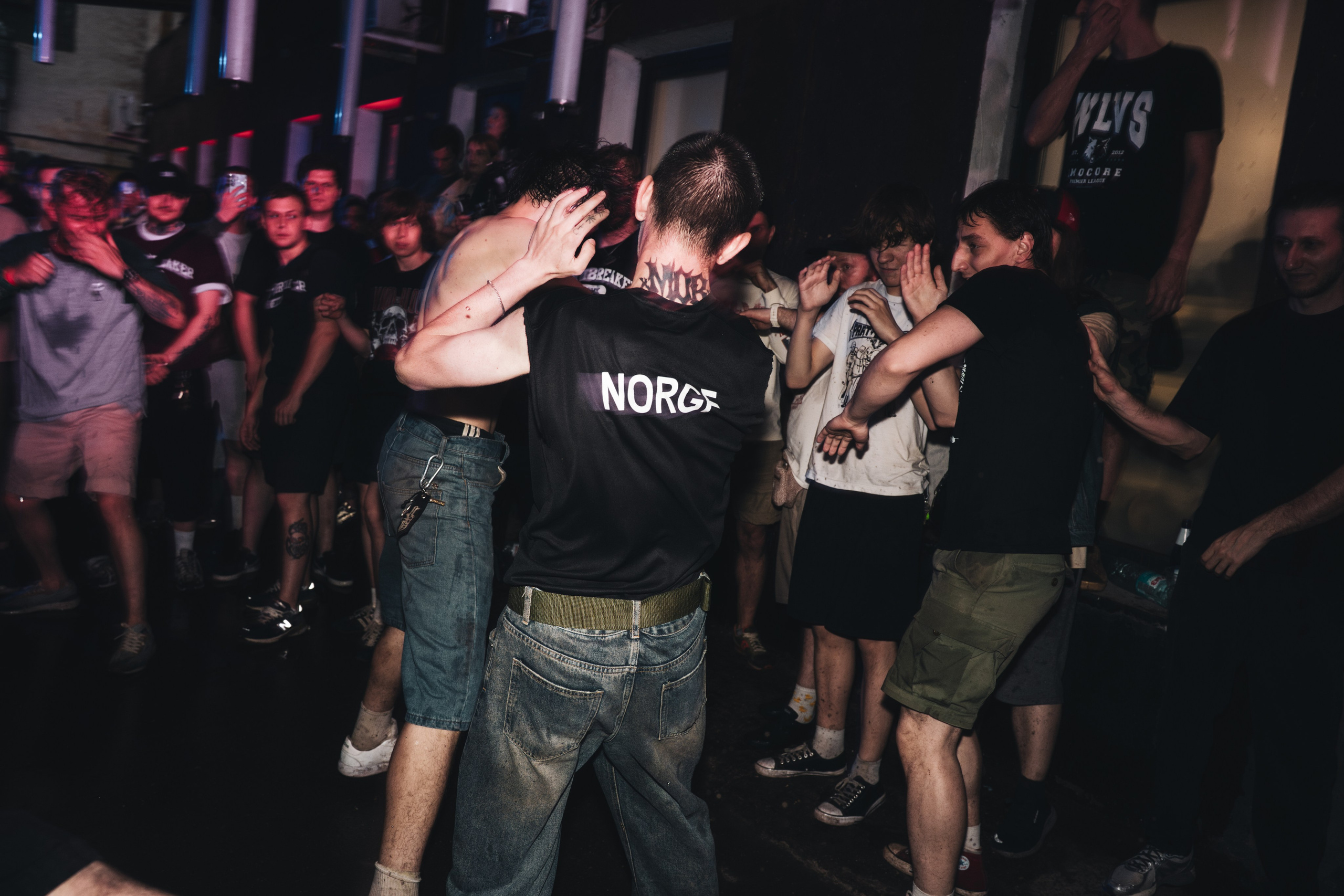/brainrot/, ://Sign_off, PARTYBREAKER, WLVS 13.06.2026 в Смене. Репортажный фотограф в Москве Legiodot