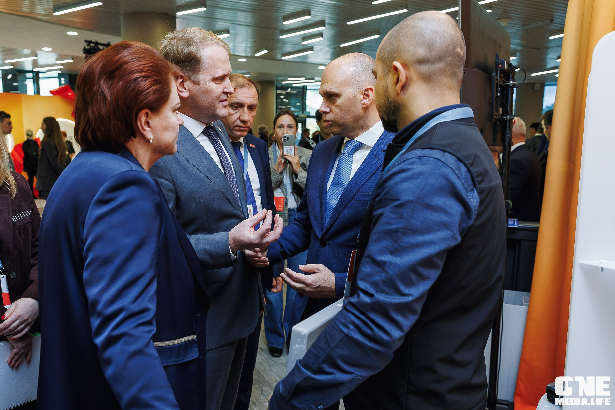 Фоторепортаж VII Международный форум «Вселенная бизнеса. Время Побед». One Media Life: фоторепортажи, фотоотчеты с мероприятий и заведений
