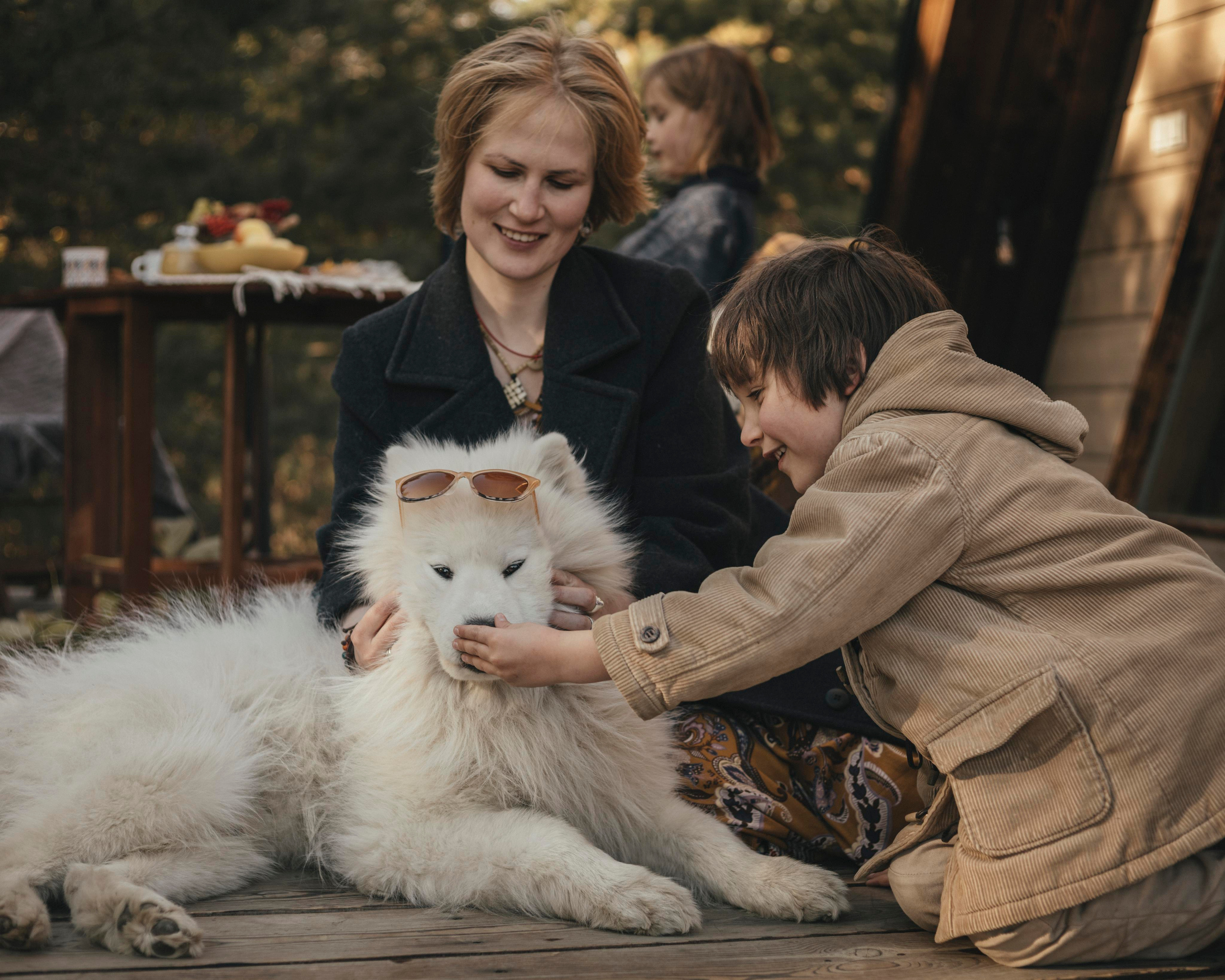 Вика, Вадим, Доминика и Макар. Осенняя съемка в домике. Портретный и семейный фотограф в Саратове Елена Шустова