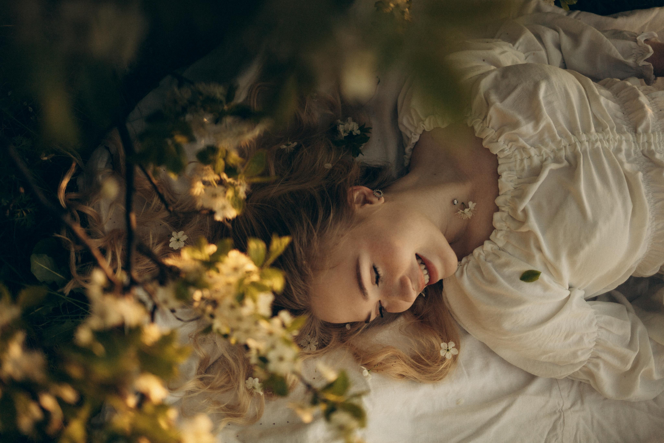 Съемка в цветении для Татьяны. Портретный и семейный фотограф в Саратове Елена Шустова