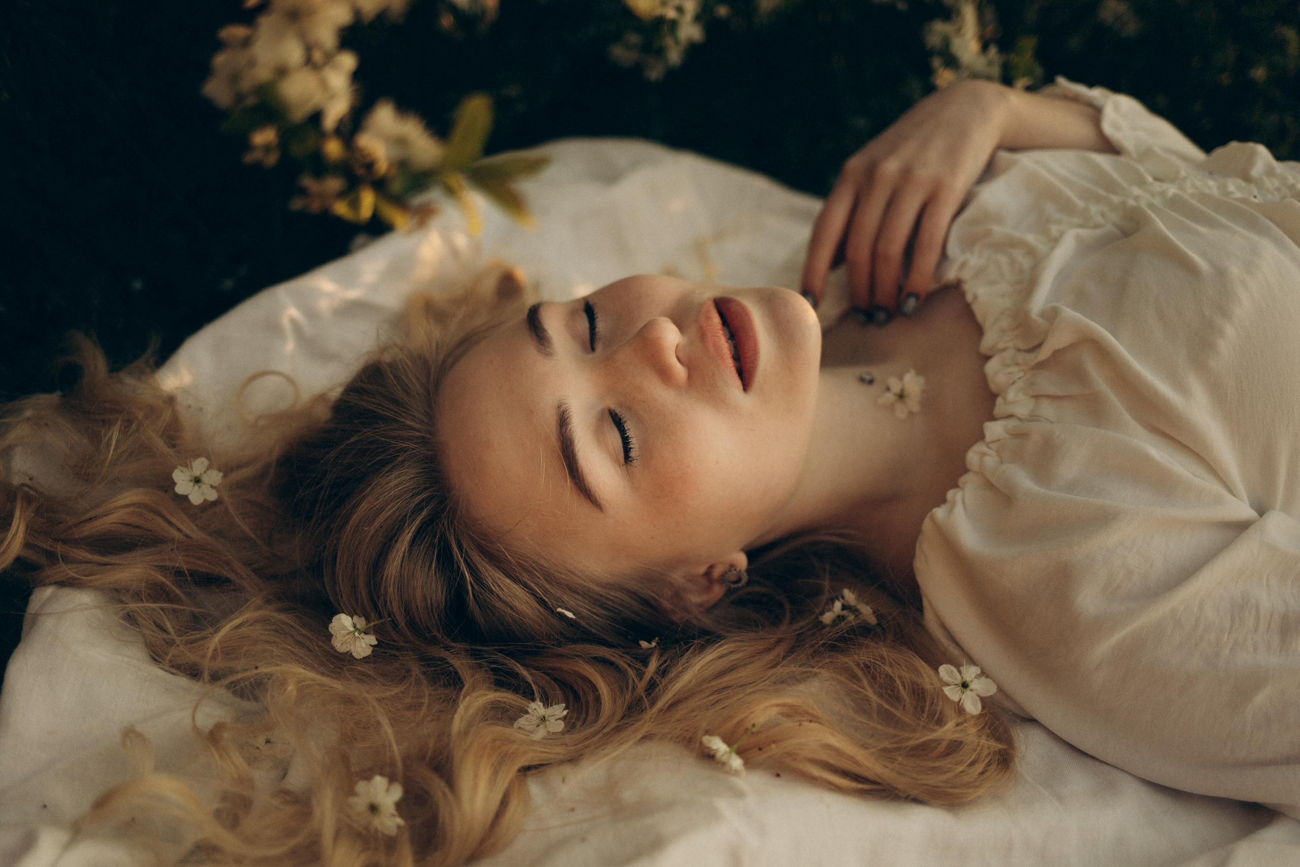 Съемка в цветении для Татьяны. Портретный и семейный фотограф в Саратове Елена Шустова