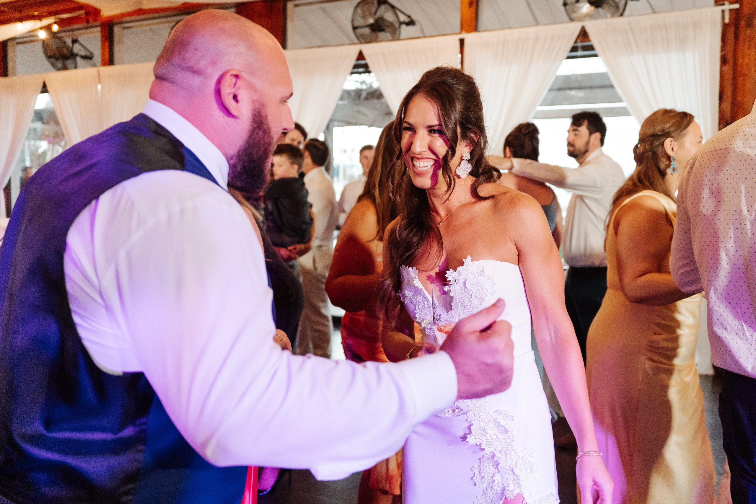 2025-08-16_BryanAmber. Ретушер Зенькевич Света