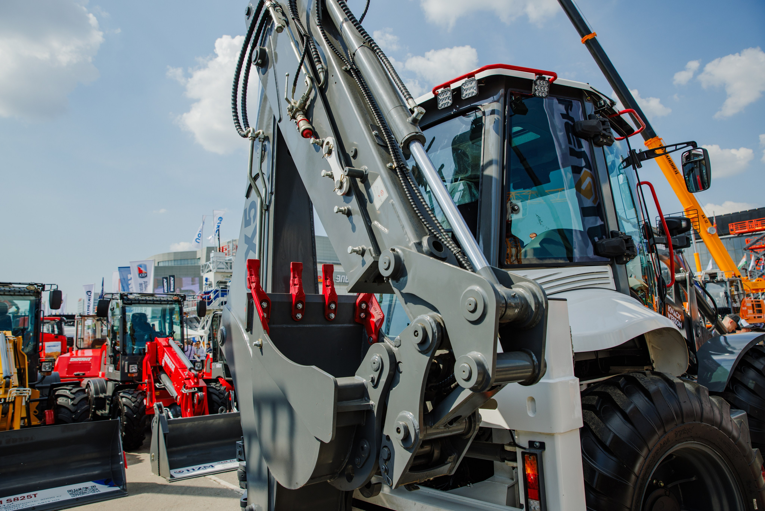 Выставка Спец. Техники. Фотограф Москва Шептаев Артём