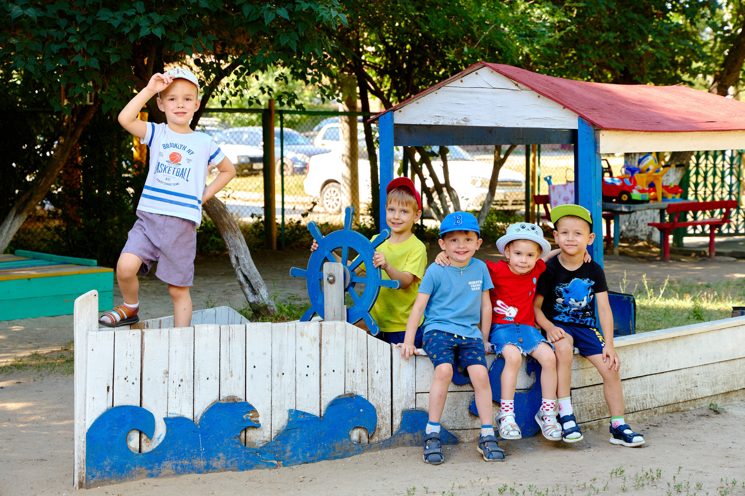 Пример летней съёмки в детском саду № 92 младшая группа Ромашки. Фотограф Выпускные альбомы Таганрог Сергей Коробченко