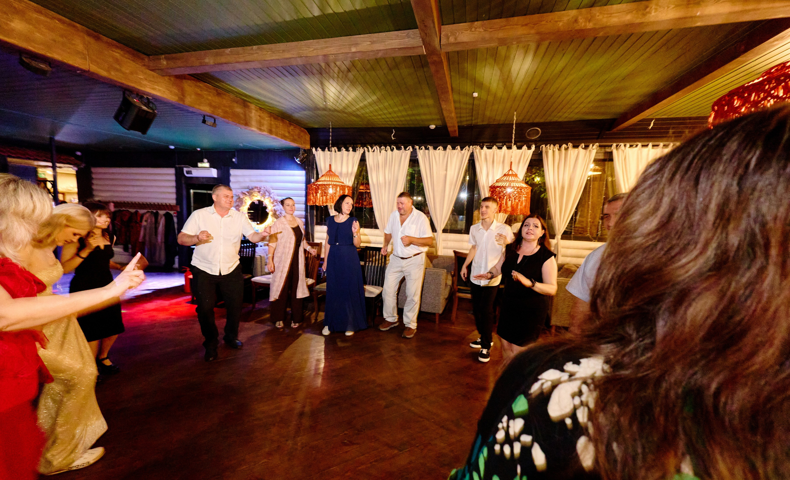 Выпускной 35 Сош. Фотограф Выпускные альбомы Таганрог Сергей Коробченко